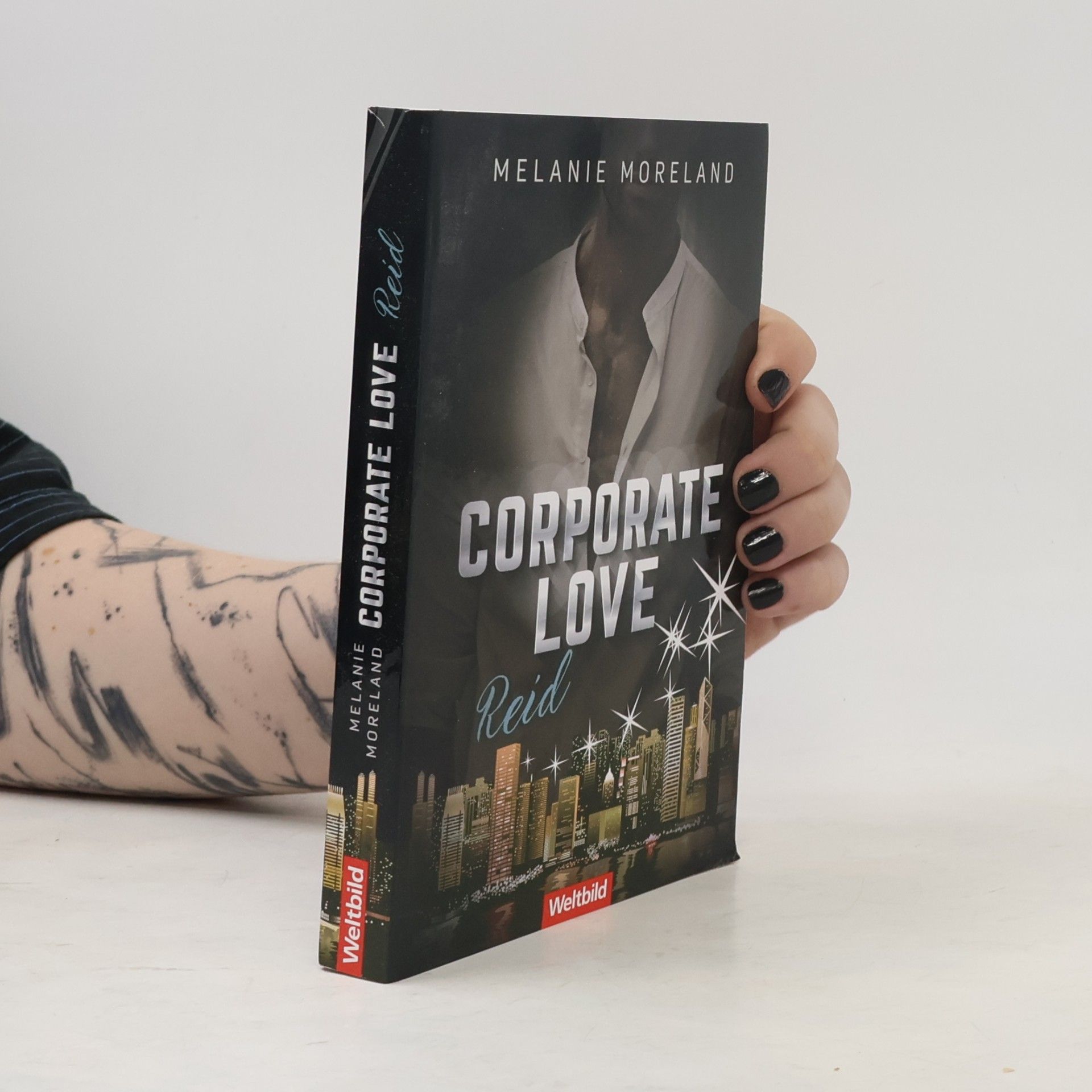 Melanie Moreland Corporate Love. Reid