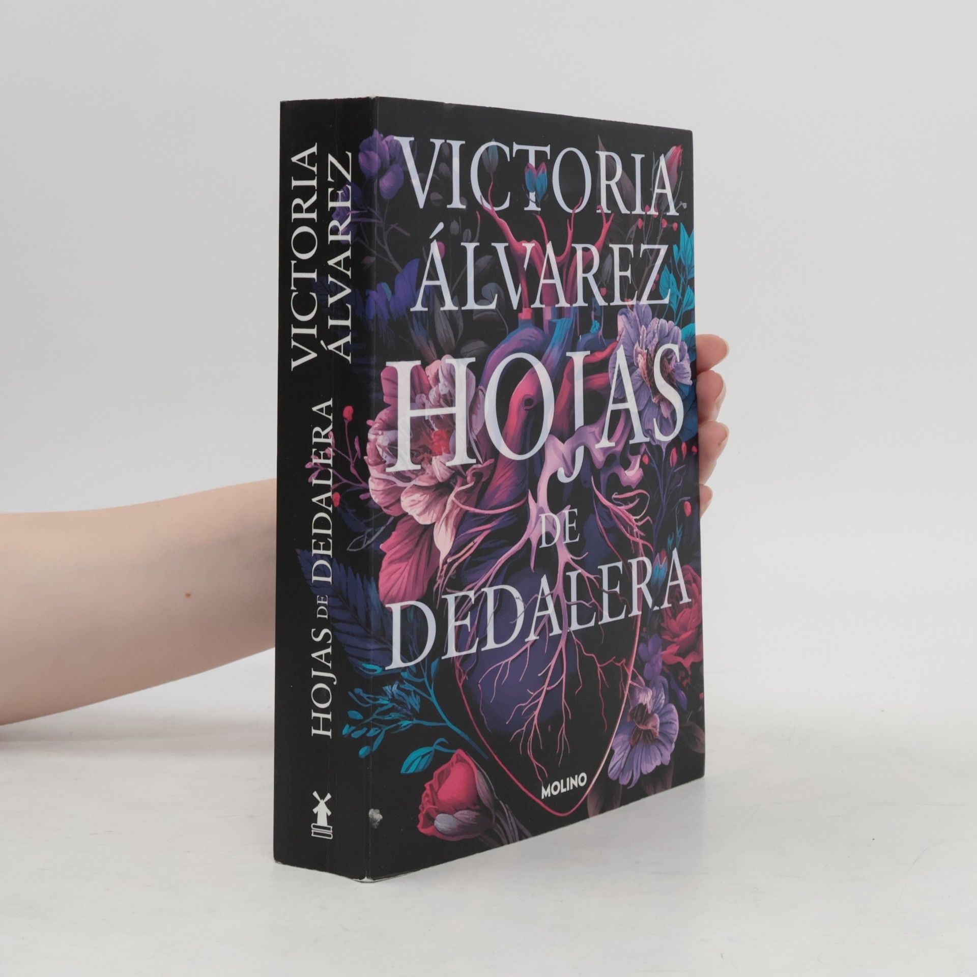 Victoria Álvarez Hojas de dedalera