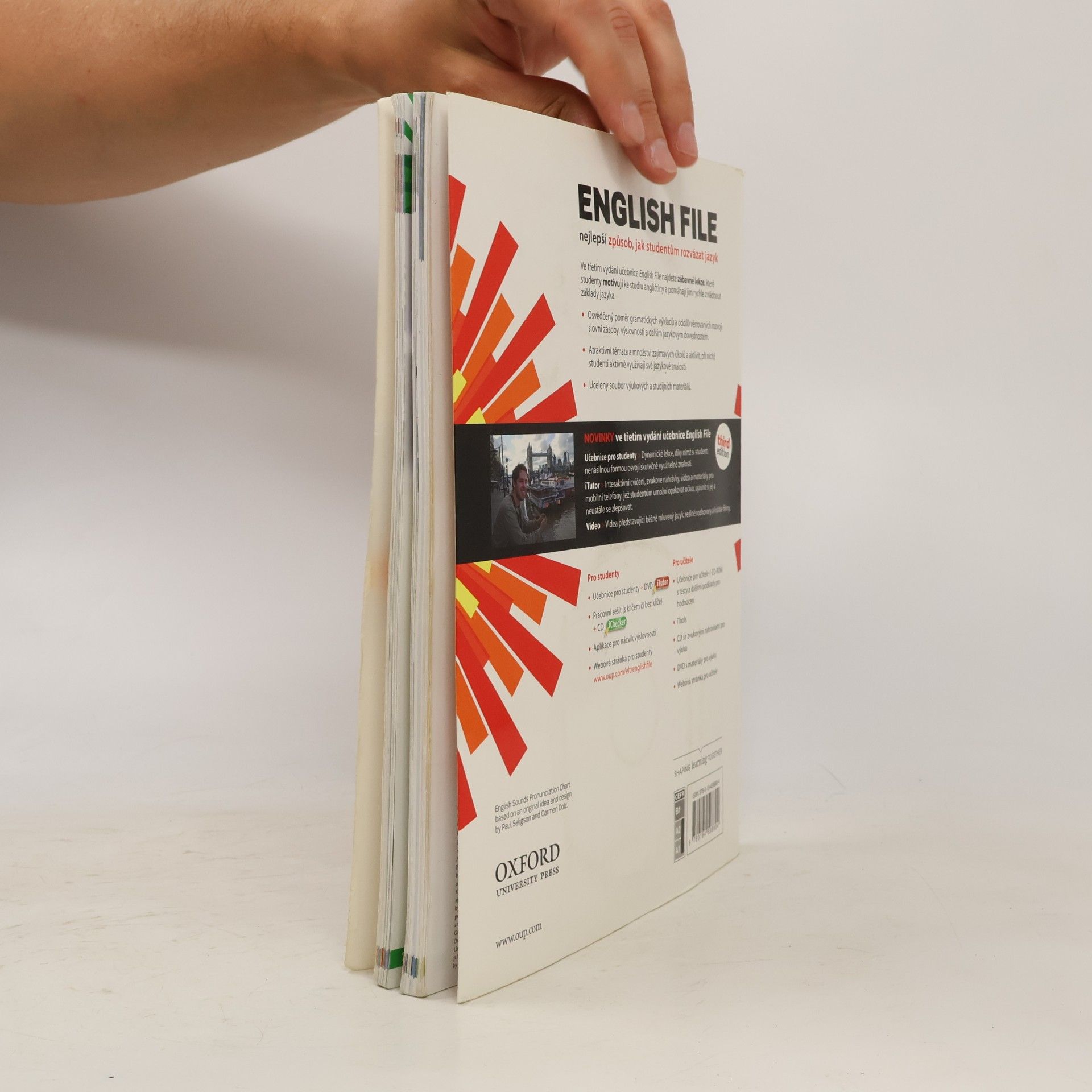 Christina Latham-Koenig English file : Elementary. Student's book