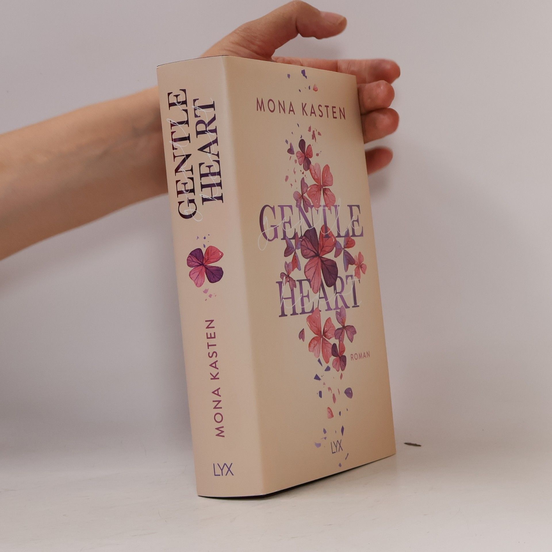Mona Kasten Gentle Heart
