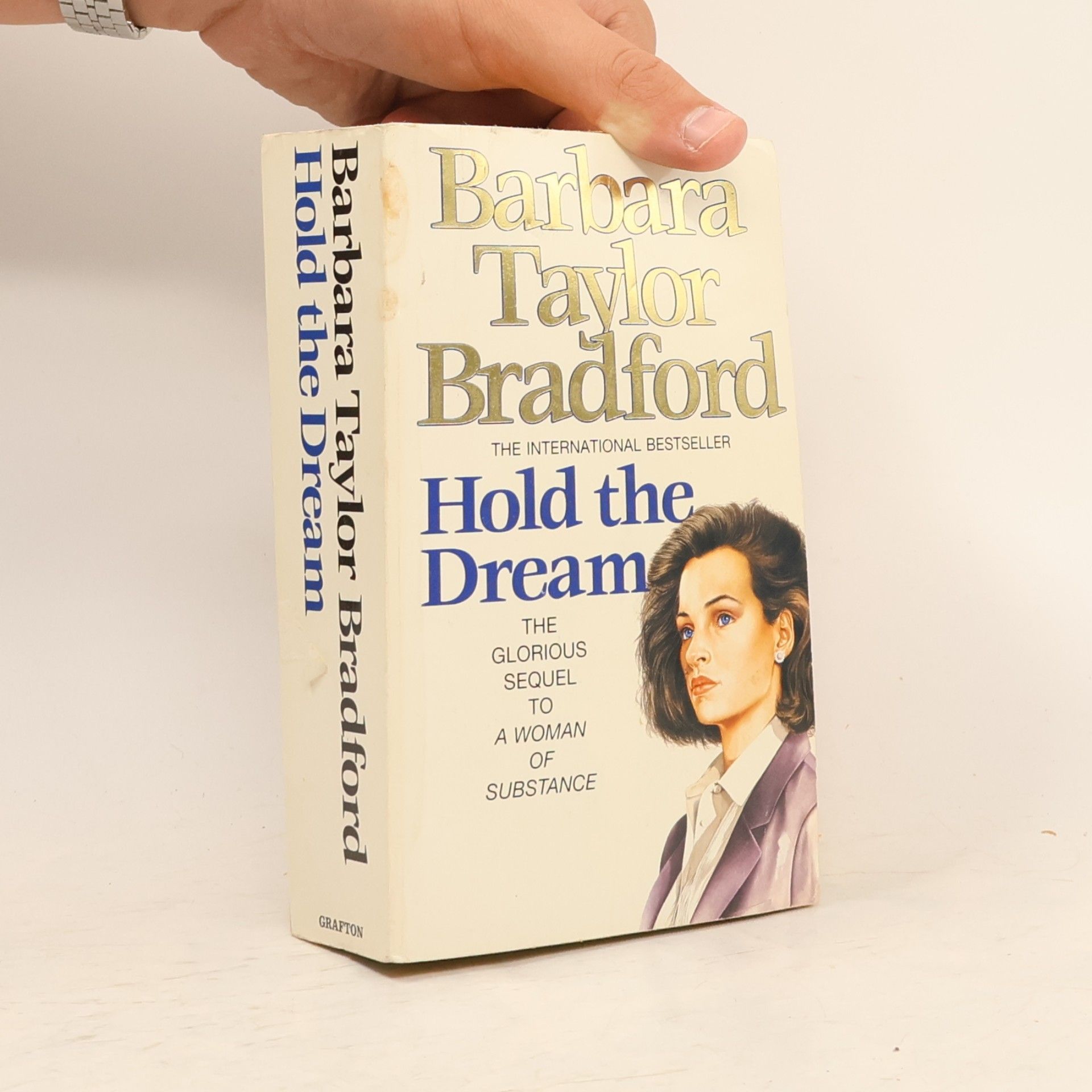 Barbara Taylor Bradford Hold the Dream