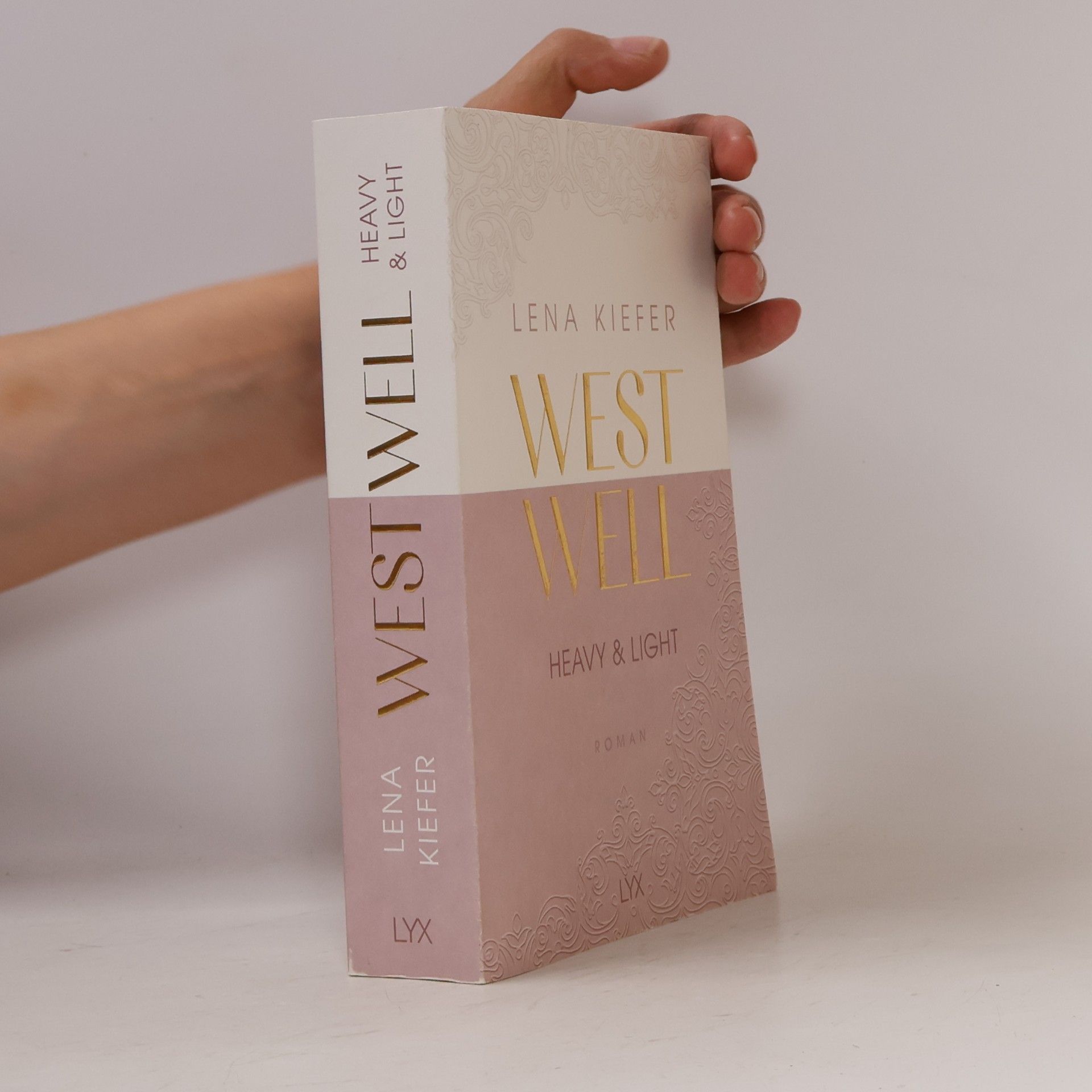Lena Kiefer Westwell. Heavy & Light
