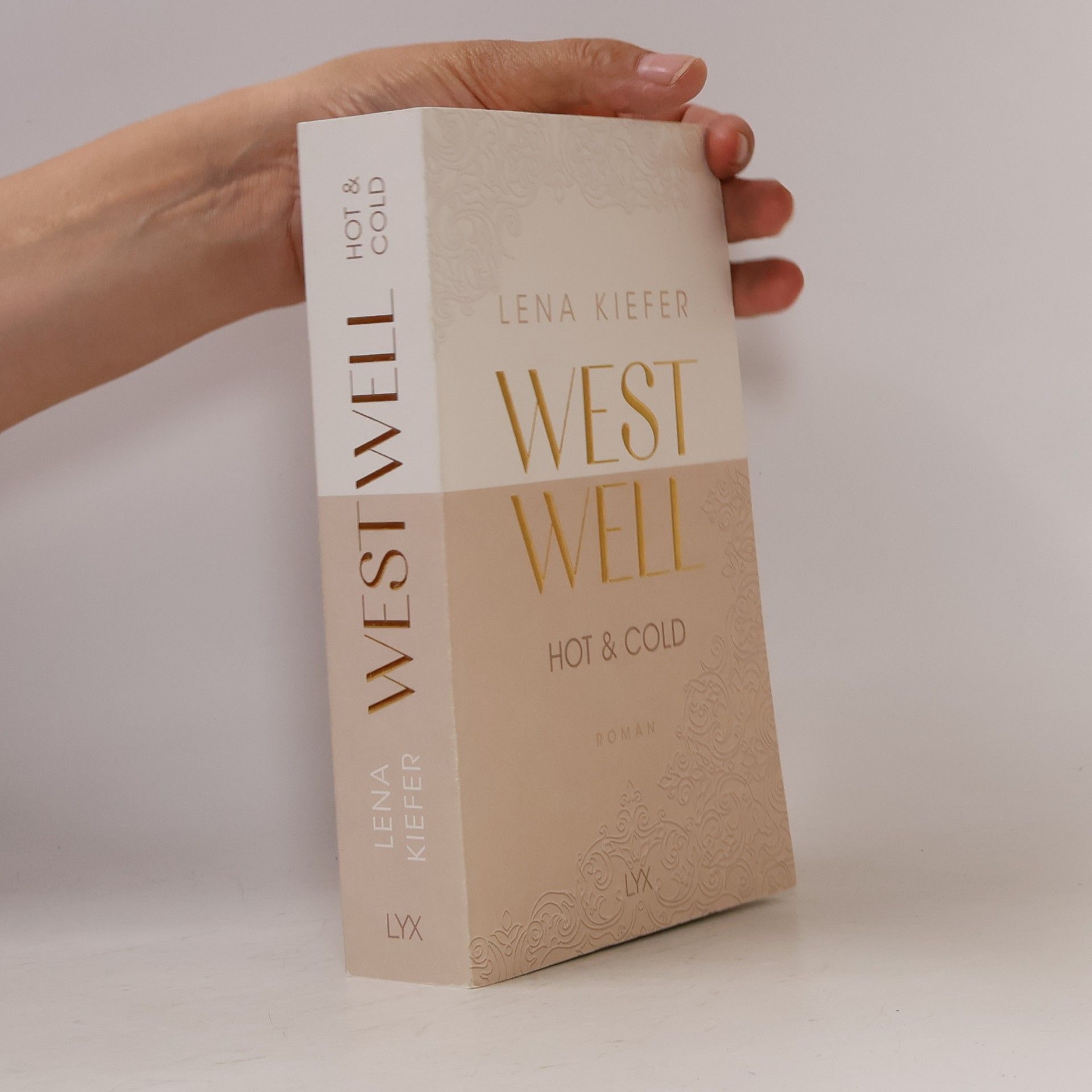 Lena Kiefer Westwell - Hot & Cold