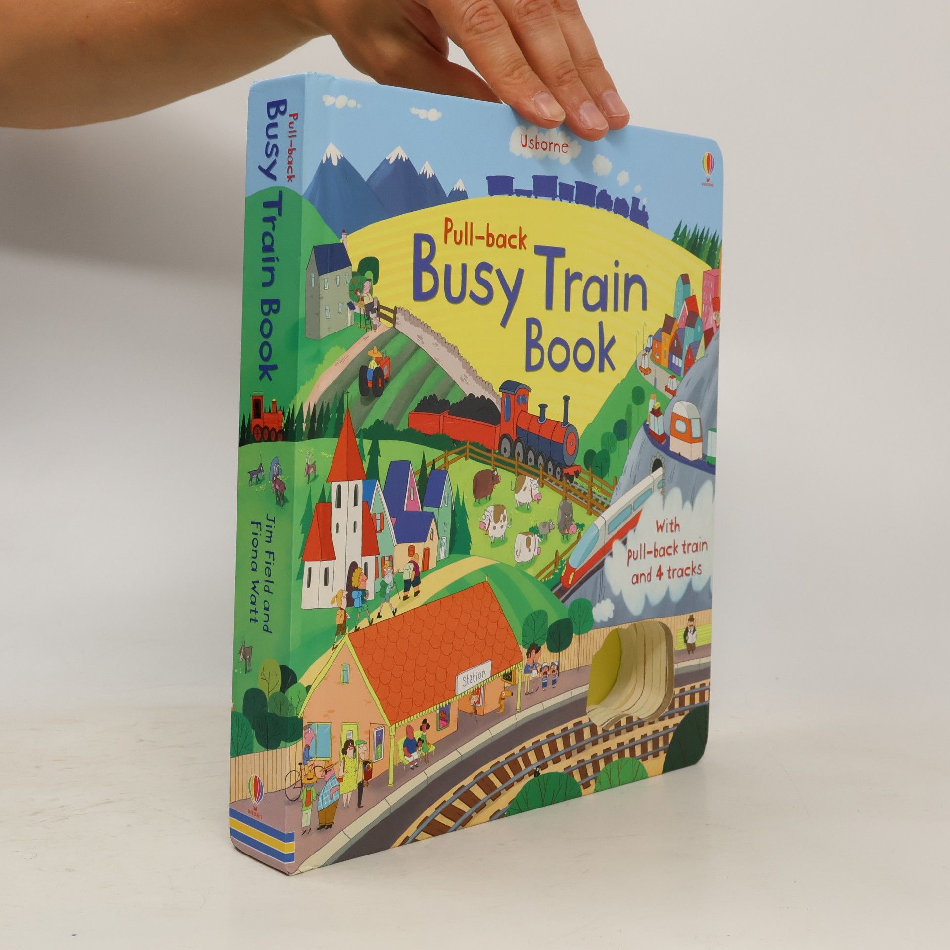 Pull-back busy train book