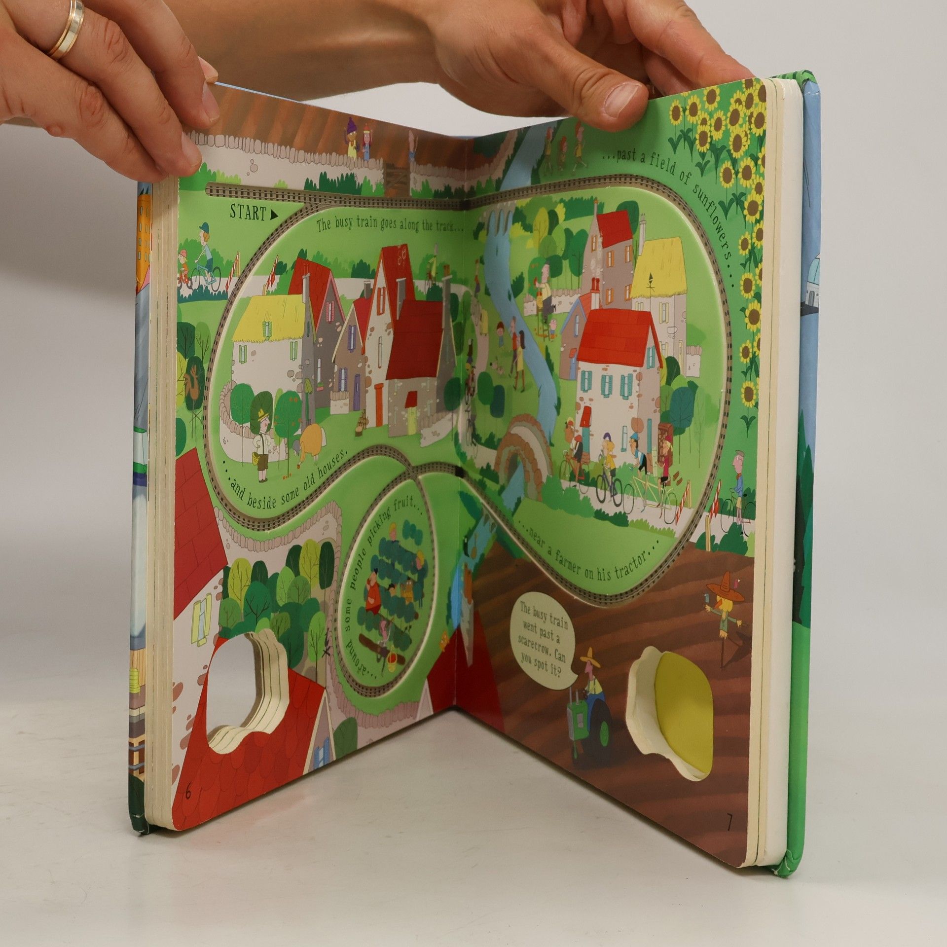 Fiona Watt Pull-back busy train book