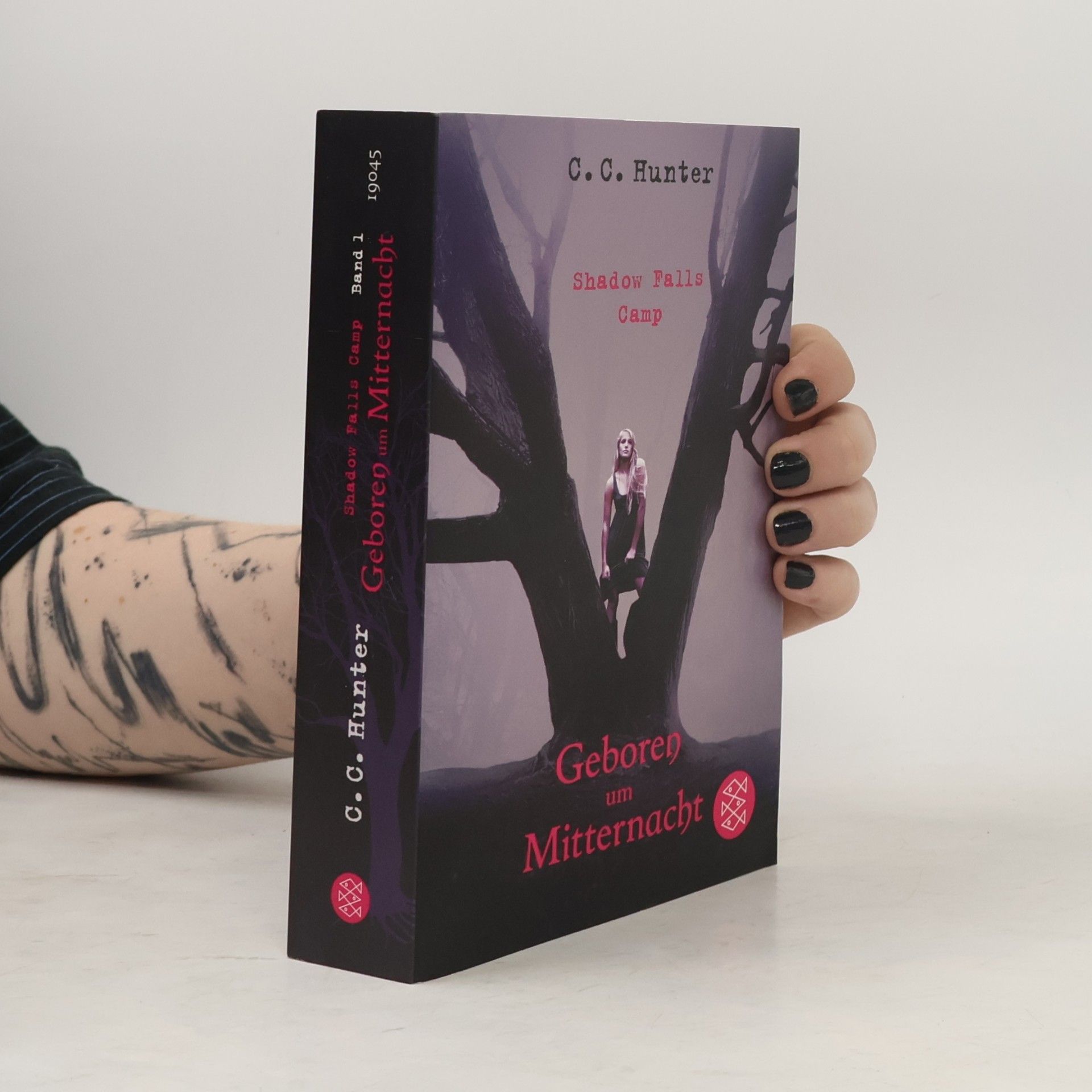 C.C. Hunter Geboren um MitternachtShadow Falls Camp