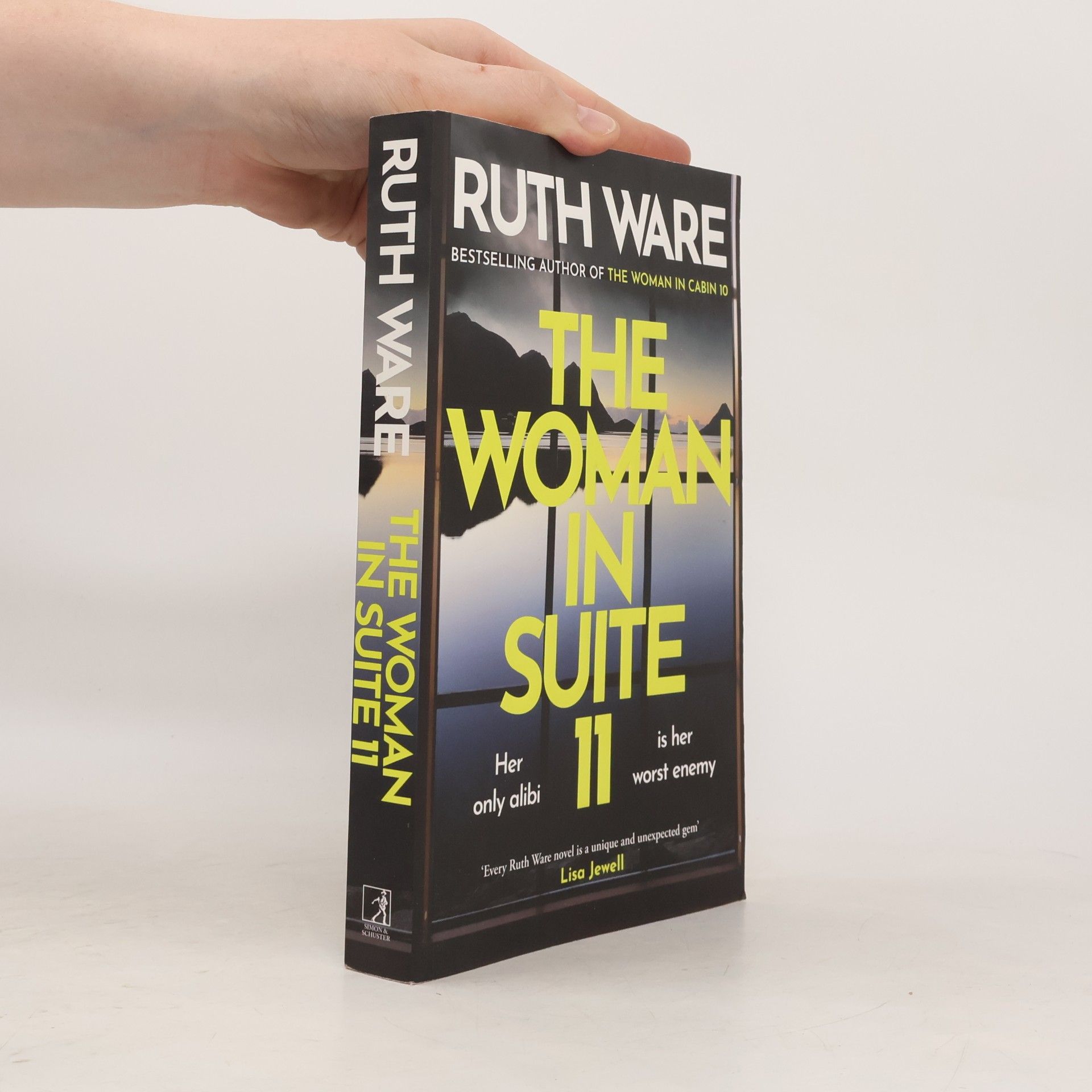 Ruth Ware The Woman in Suite 11