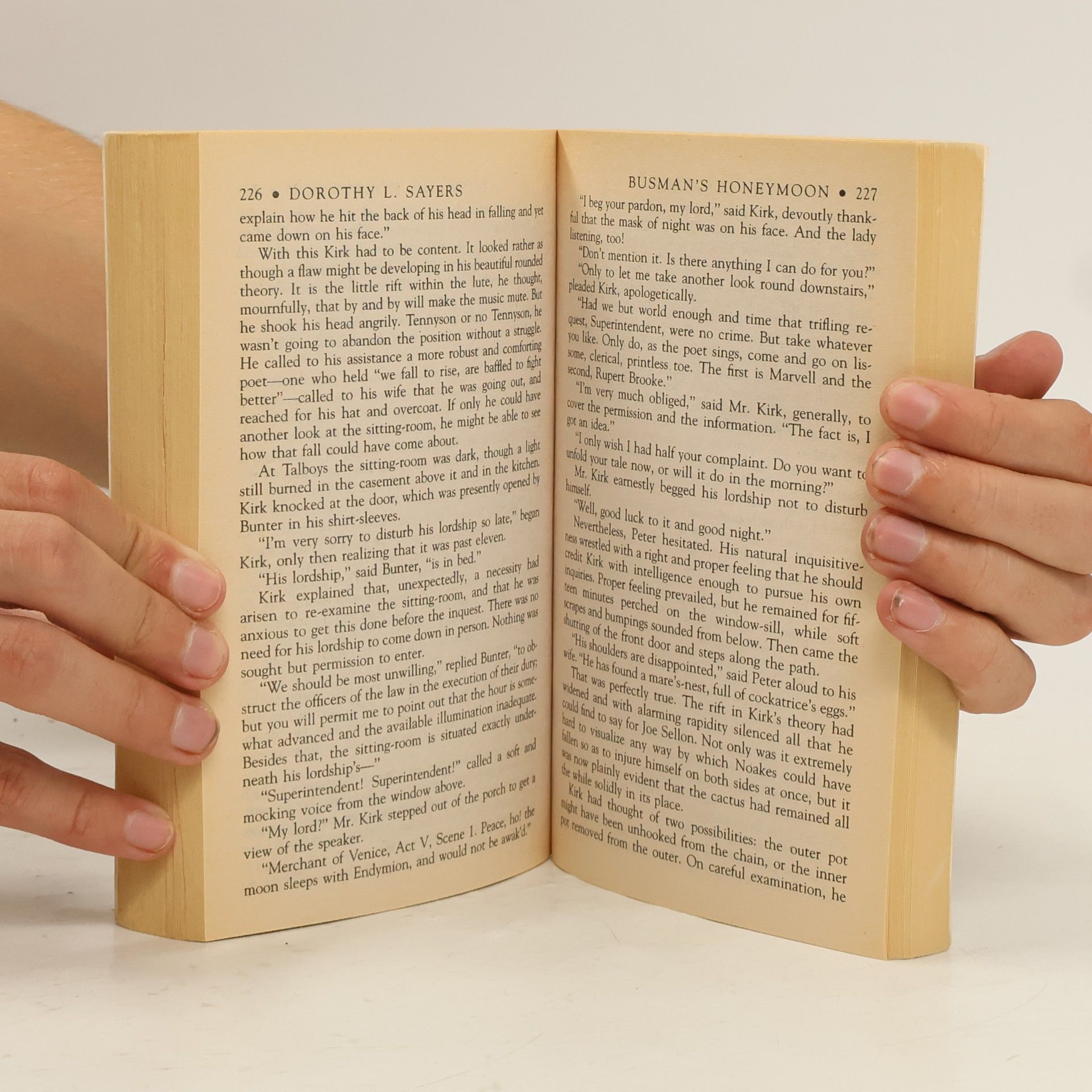 Dorothy L. Sayers Busman's honeymoon