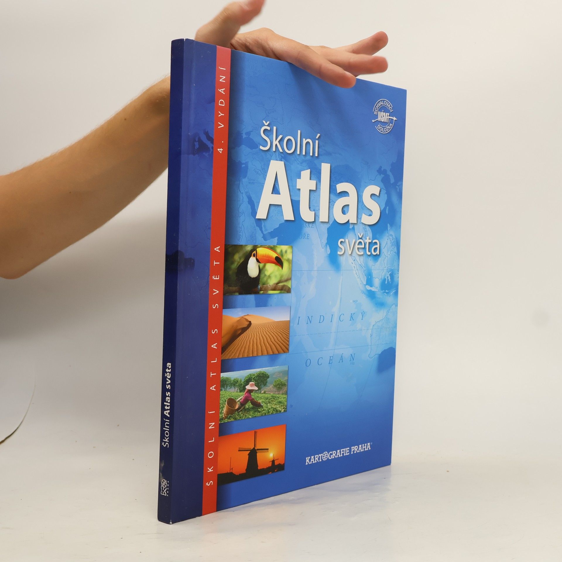 Autorenkollektiv Školní atlas světa