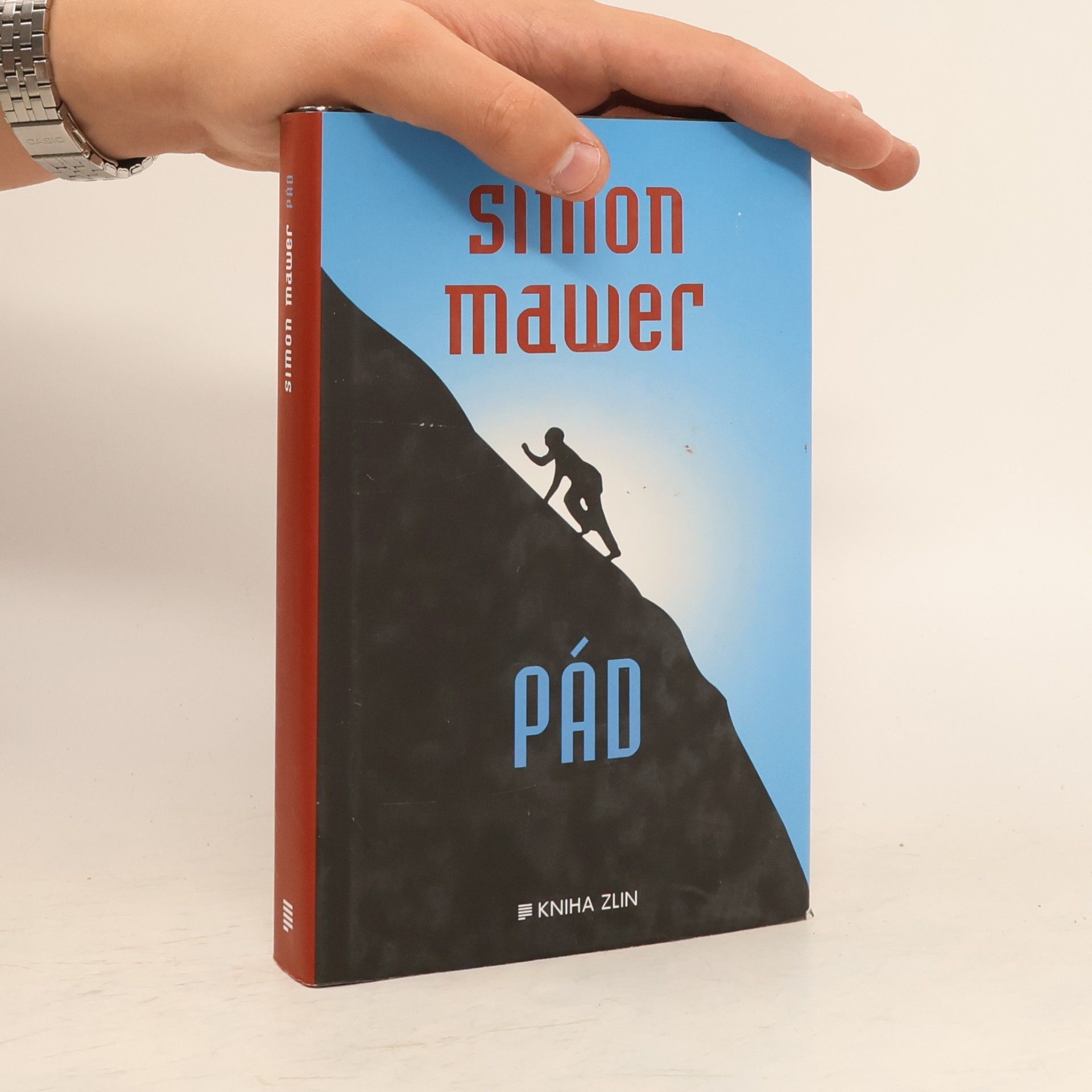 Simon Mawer Pád