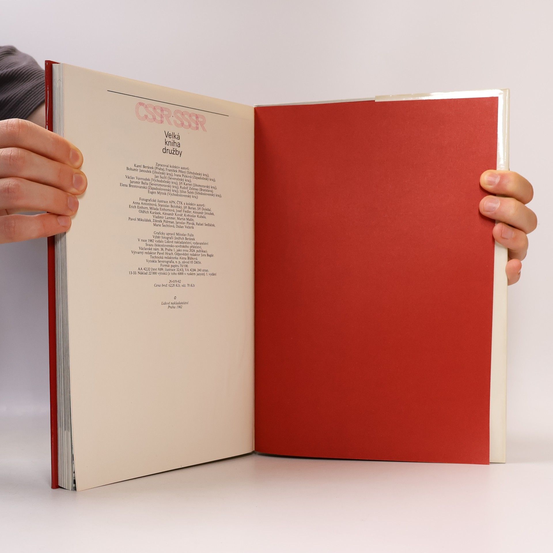 Autorenkollektiv Velká kniha družby