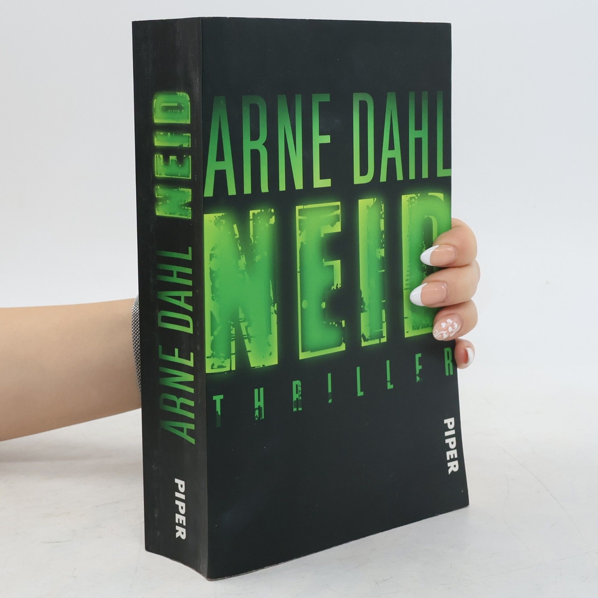 Arne Dahl Neid