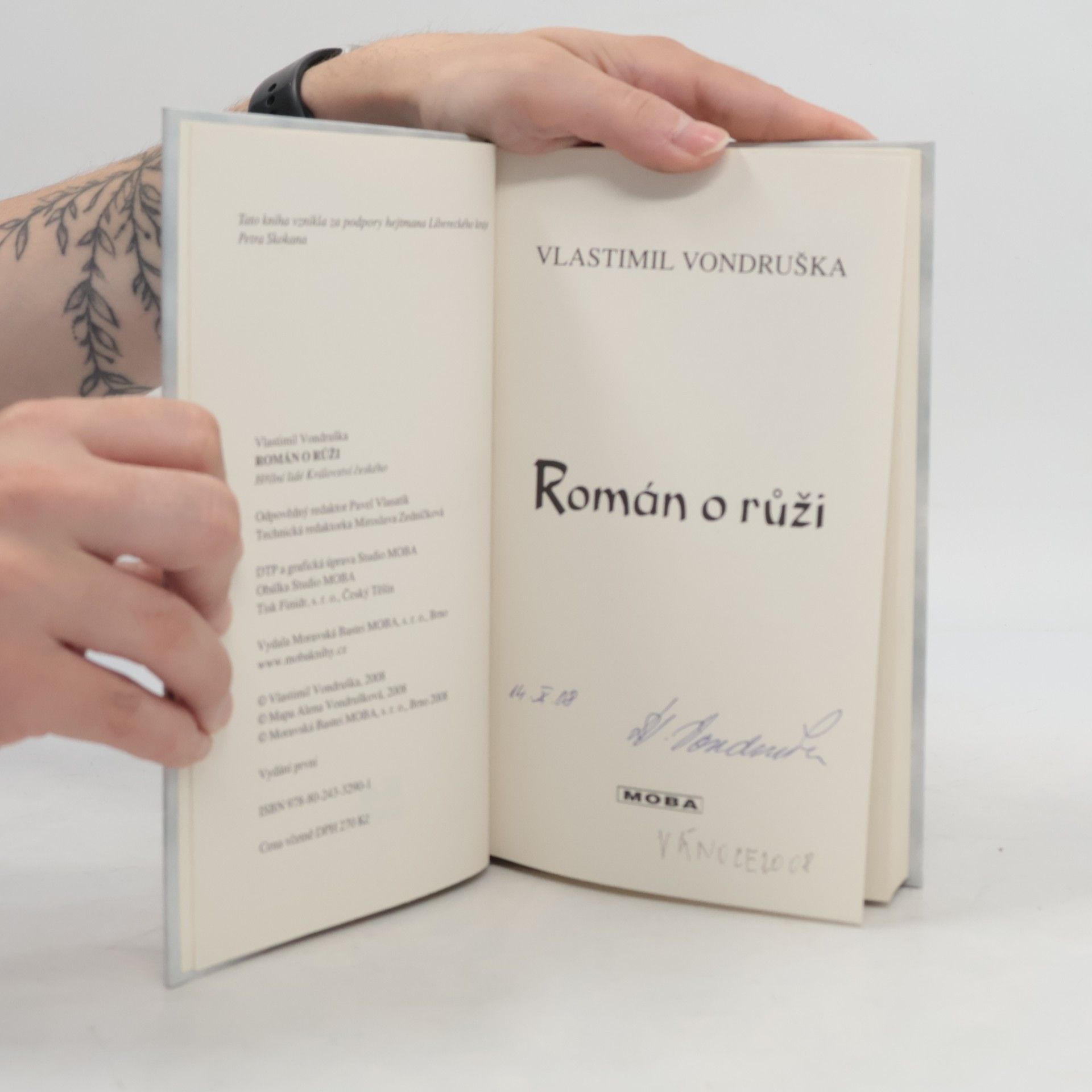 Vlastimil Vondruška Román o růži