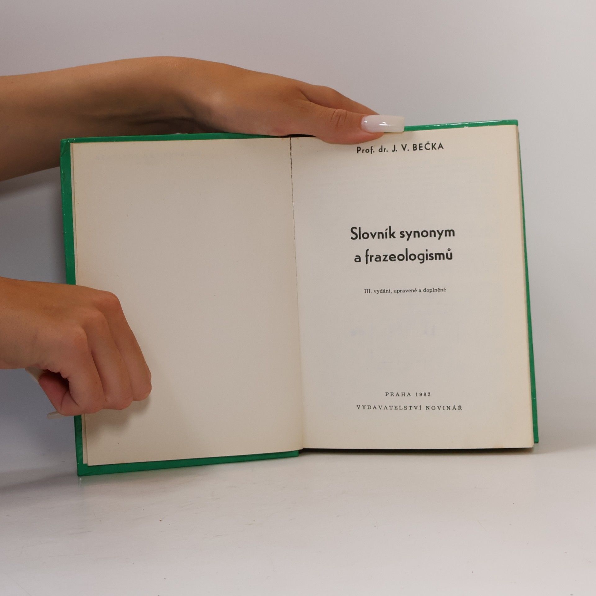 Josef V Bečka Slovník synonym a frazeologismů