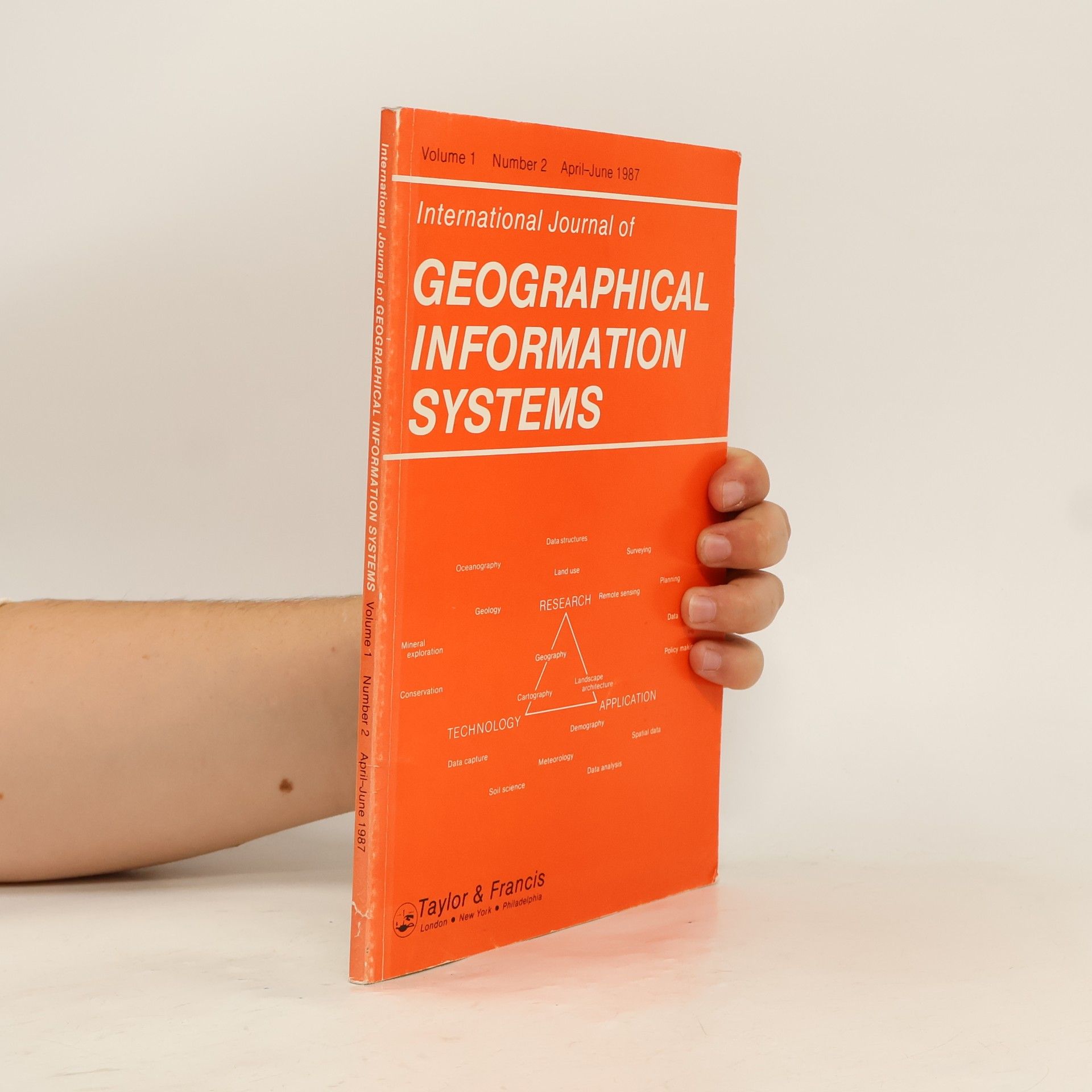 Autorenkollektiv International Journal of Geographical Information Systems Vol. 1 Number 2
