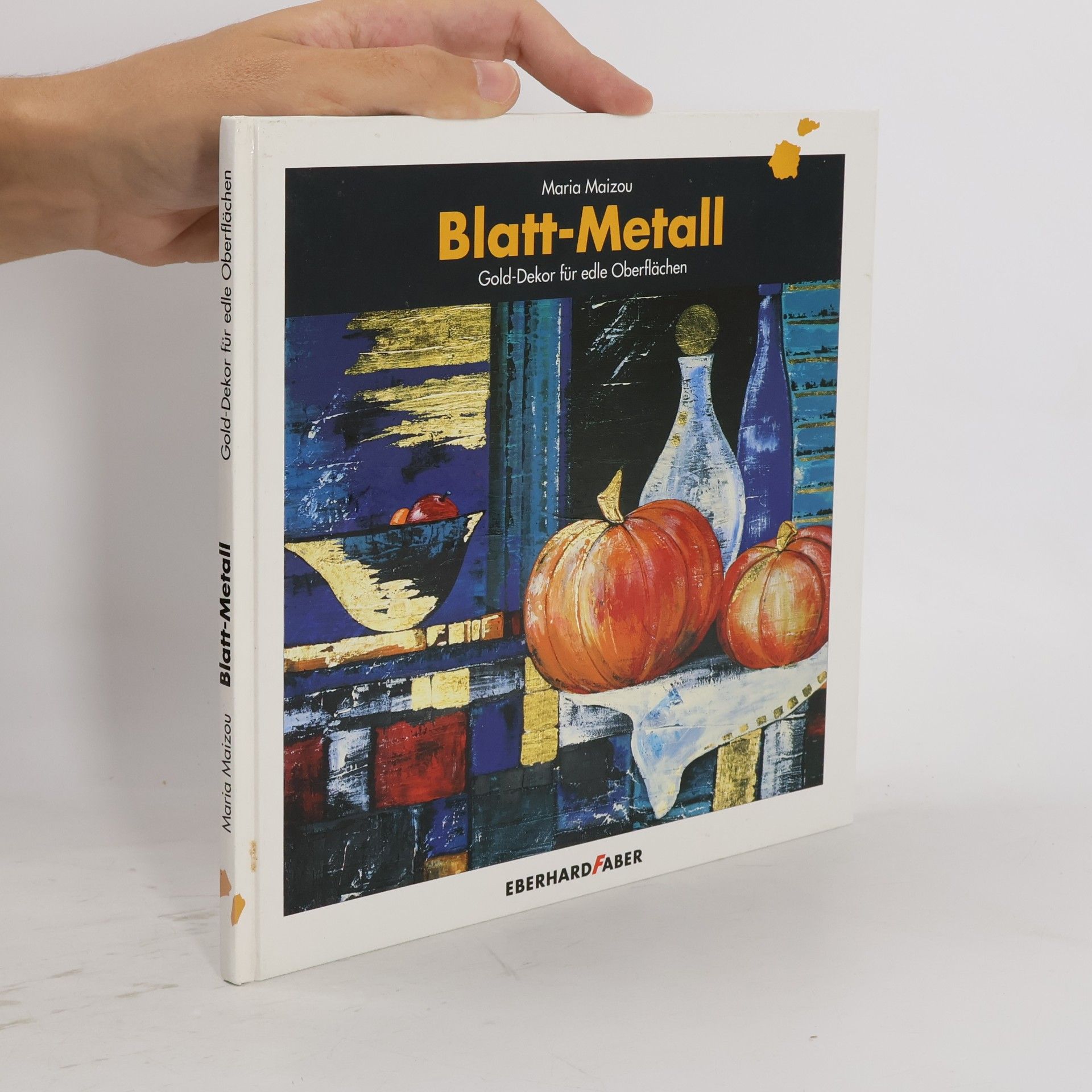 Blatt-Metall. Gold-Dekor für edle Oberflächen