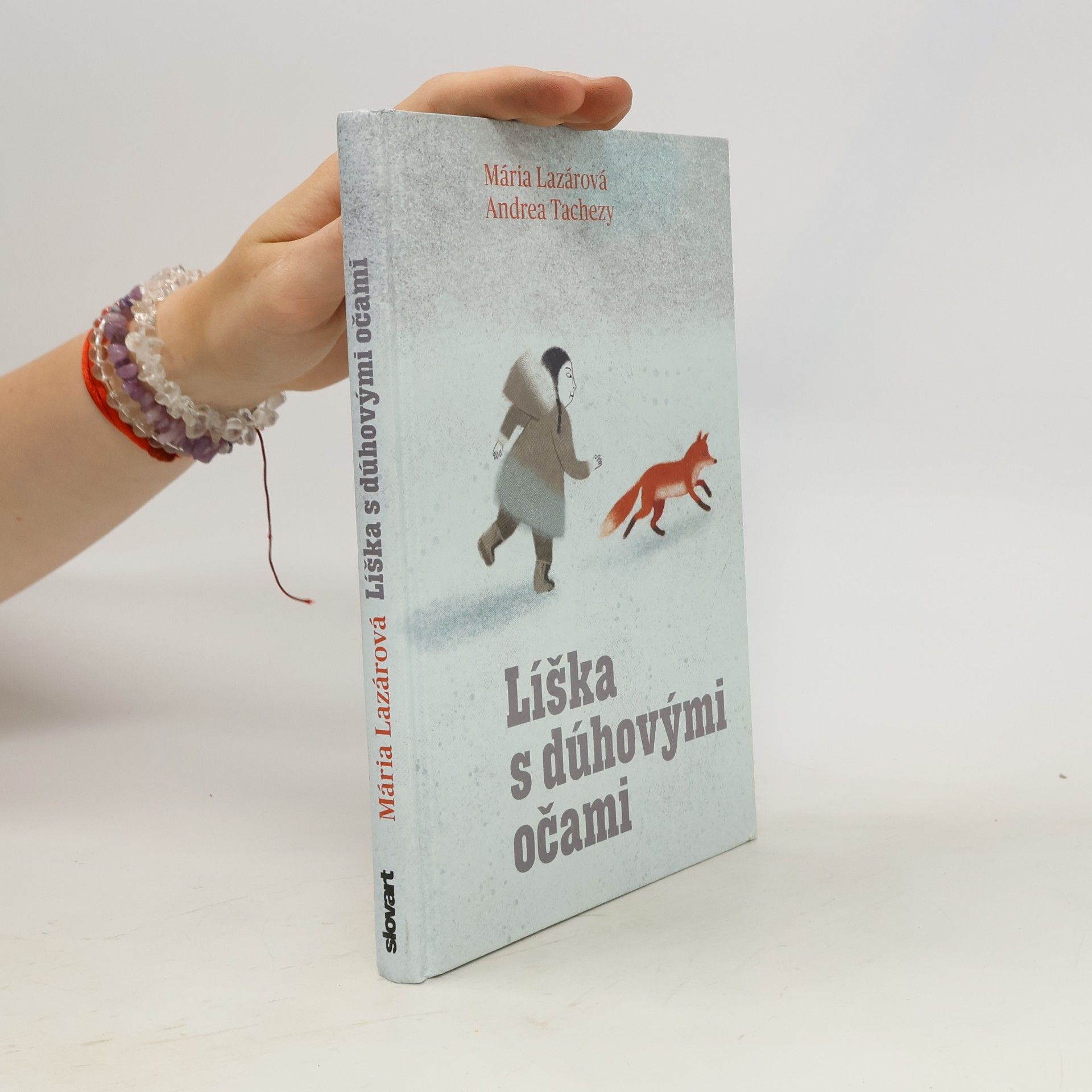 Maria Lazar Líška s dúhovými očami