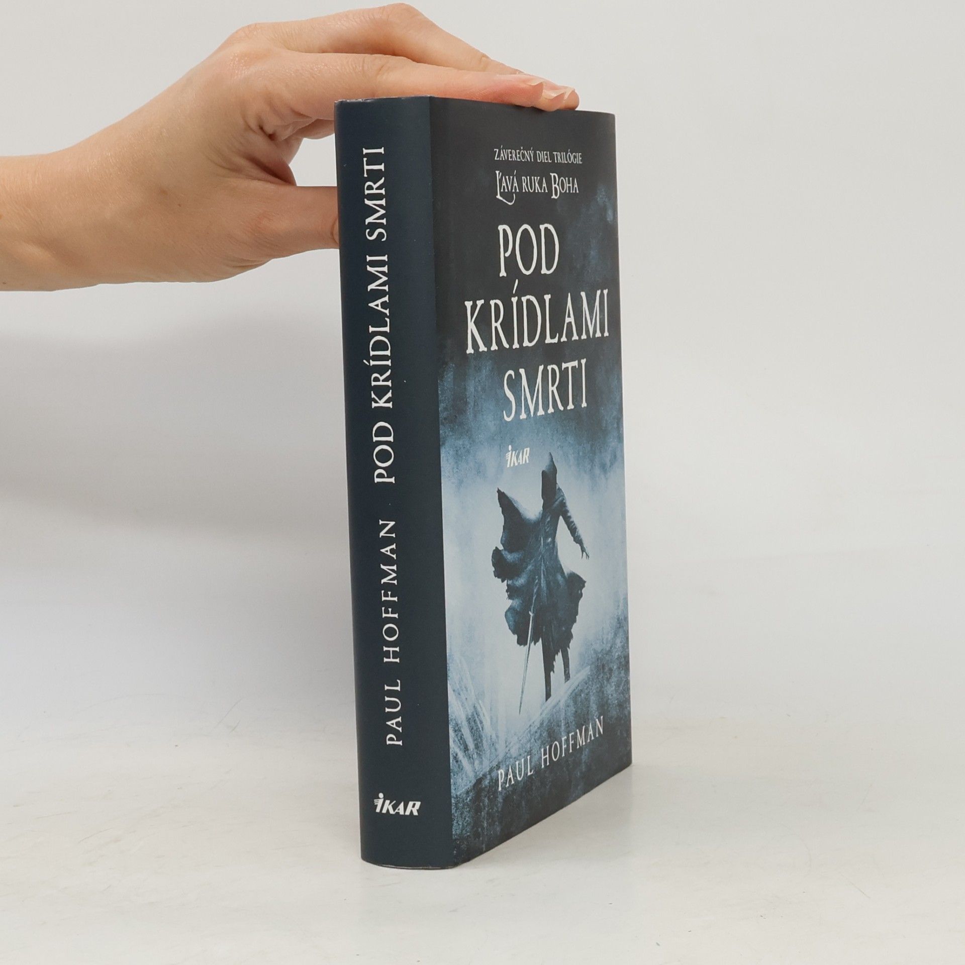 Paul Hoffman Pod krídlami smrti