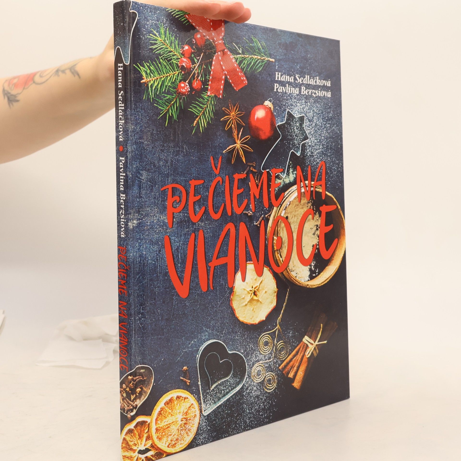 Pavlína Berzsiová Pečieme na Vianoce
