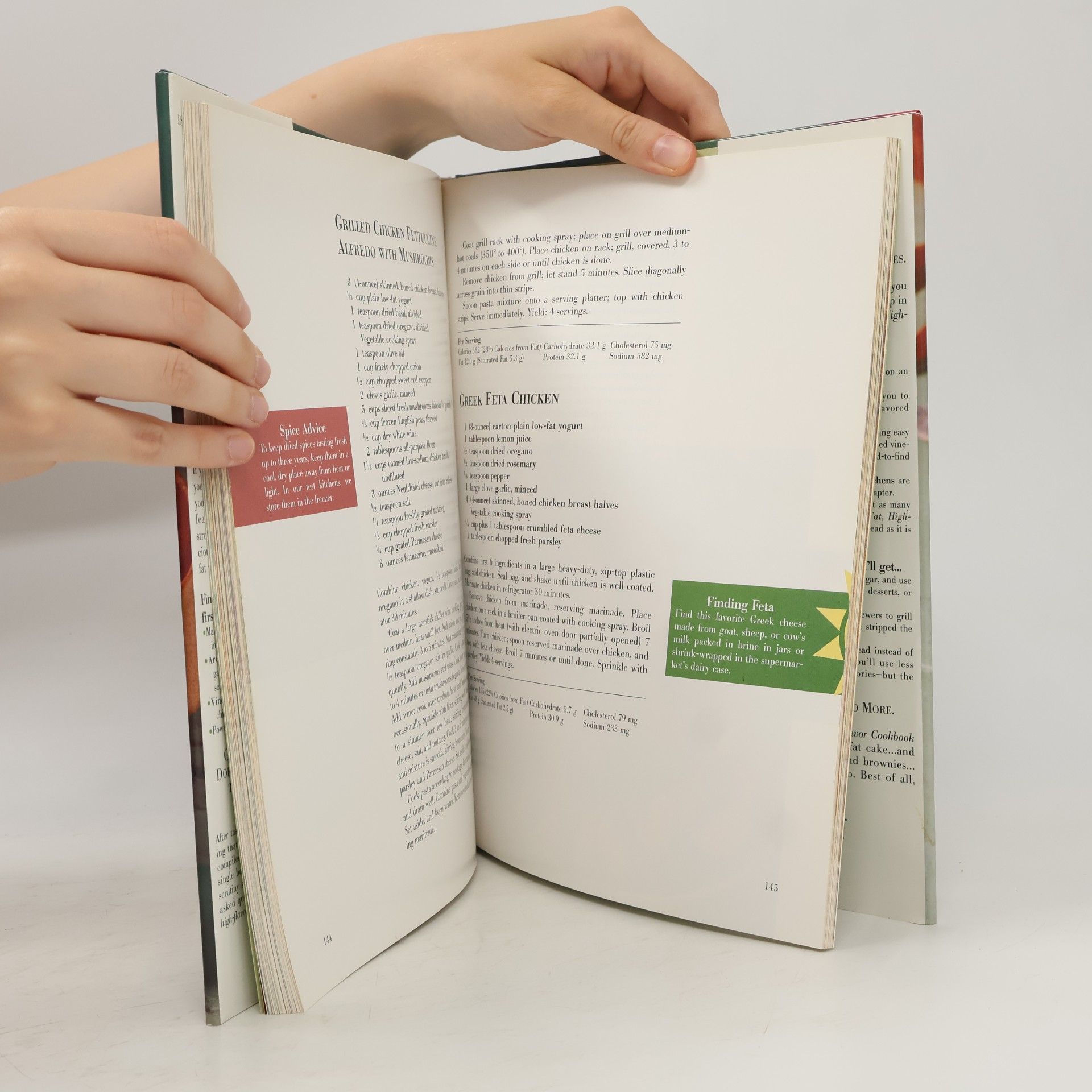 Leisure Arts Inc. Low-Fat, High-Flavor Cookbook