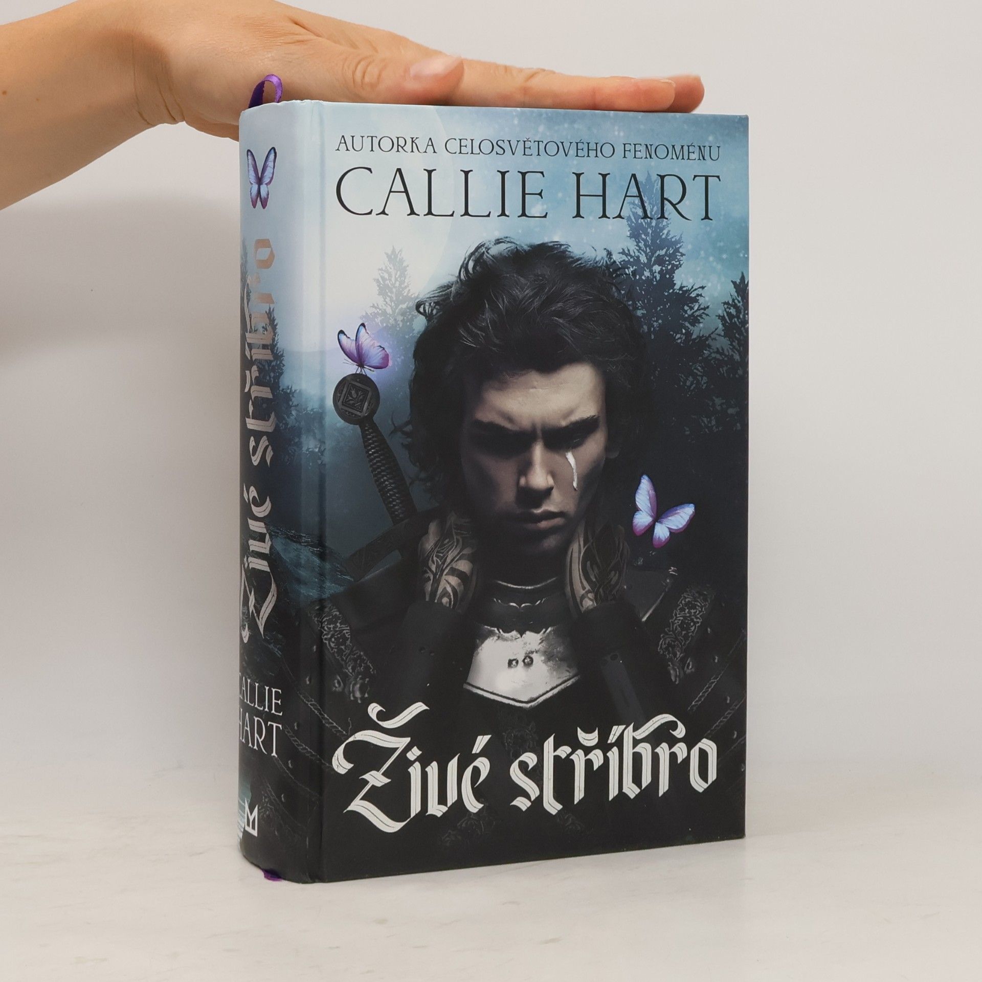 Callie Hart Živé stříbro