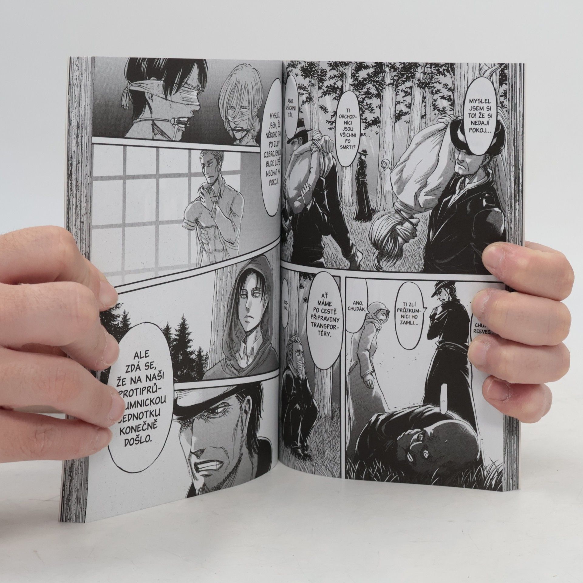 Hajime Isayama Útok titánů 14