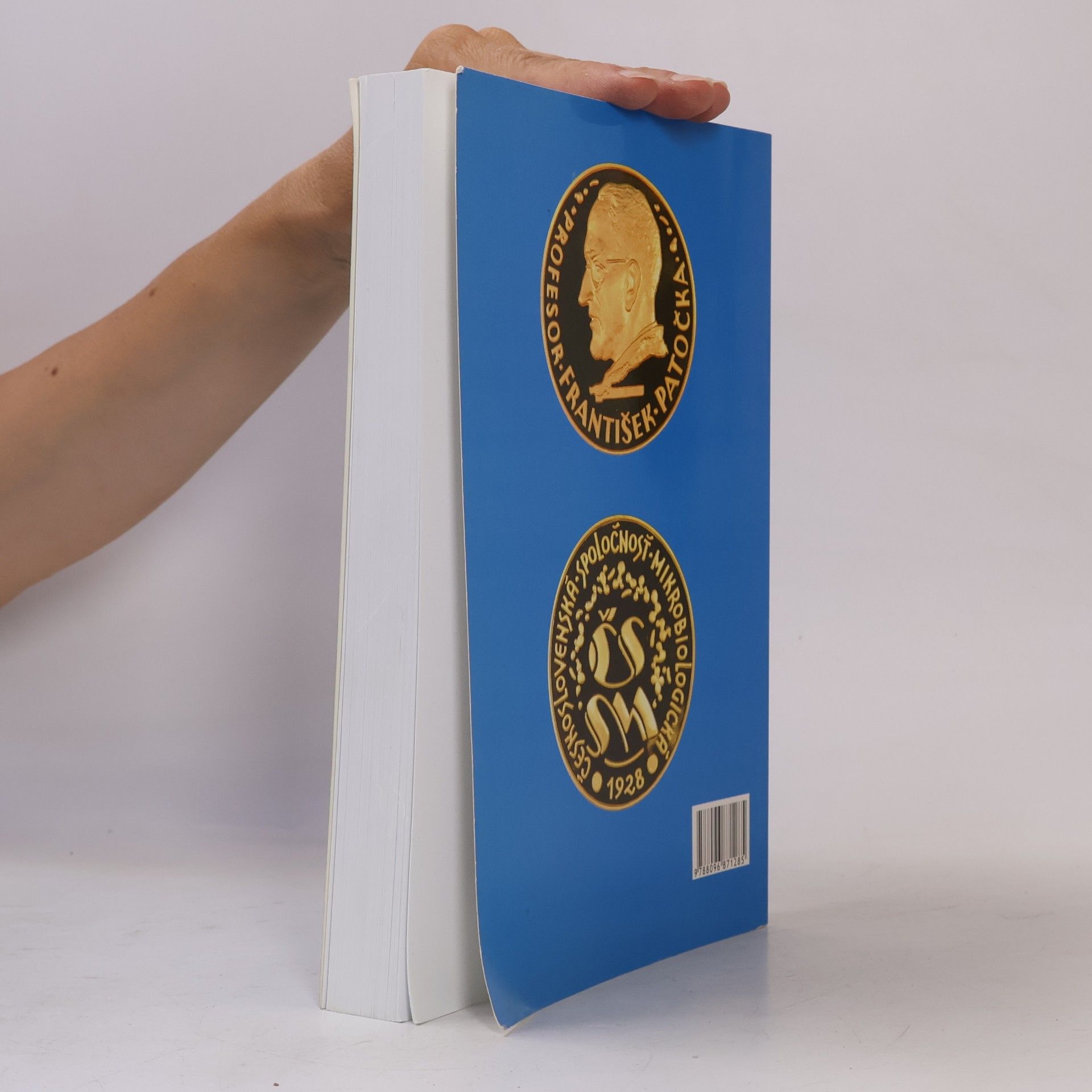 Libor Ebringer Kapitoly z histórie československej mikrobiológie. 2