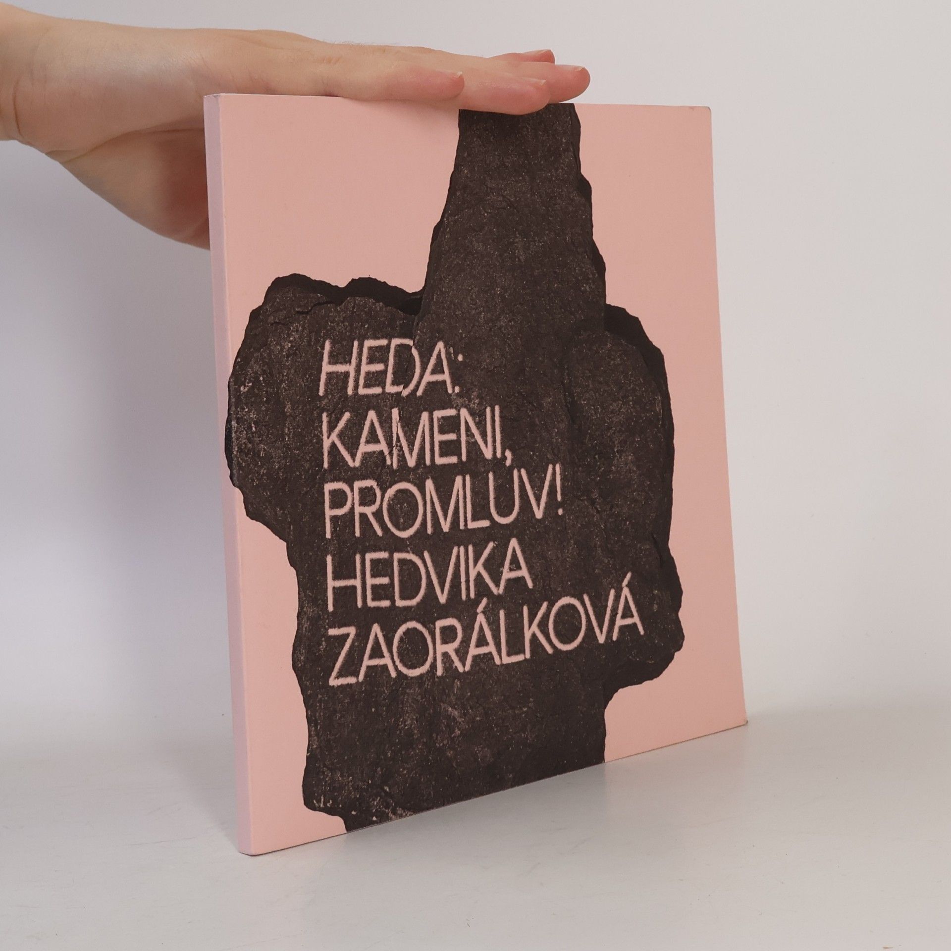 Heda : kameni, promluv!