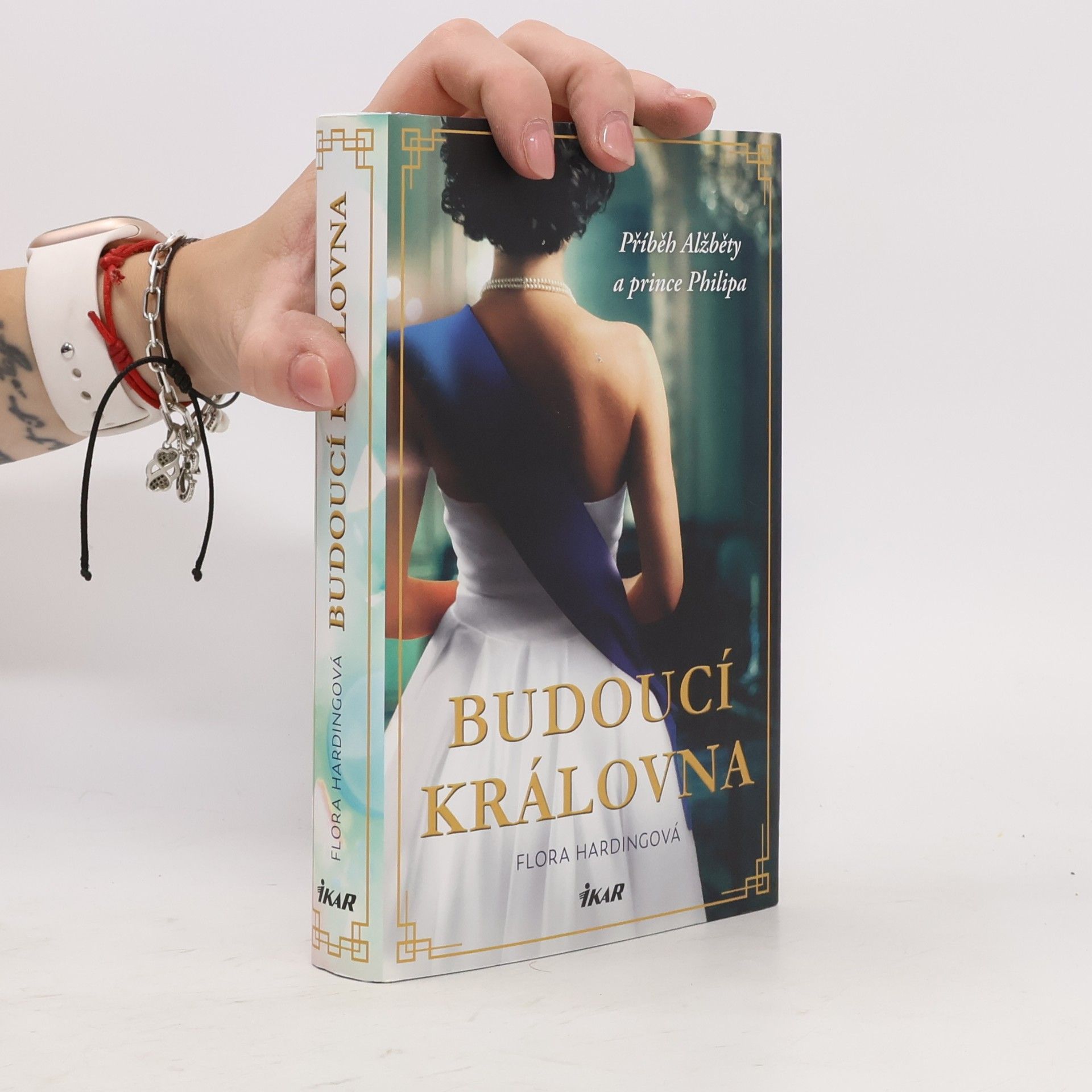 Flora Harding Budoucí královna