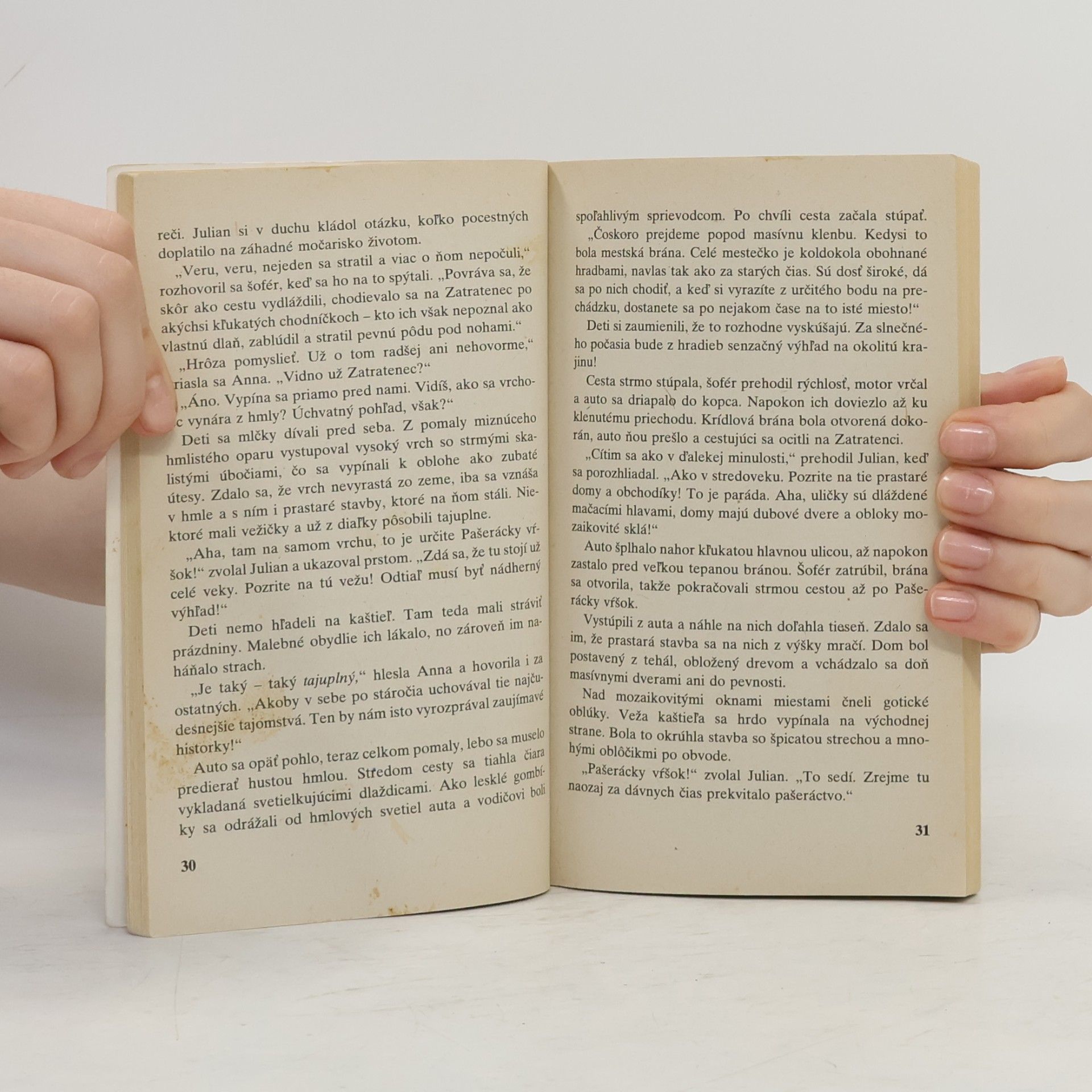 Enid Blyton Slávna päťka na Pašeráckom vŕšku