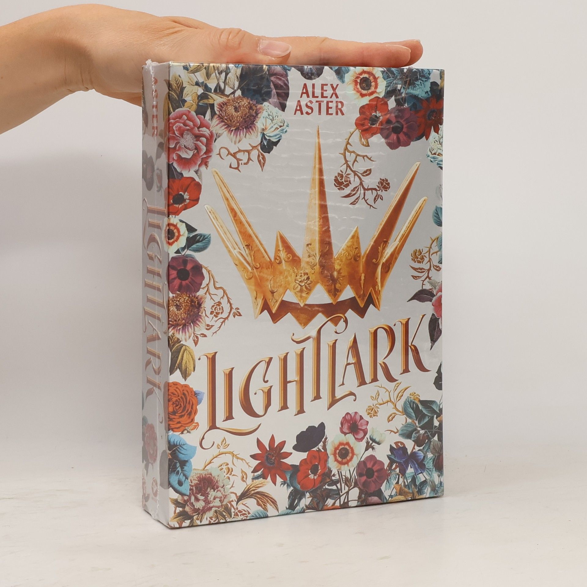 Alex Aster Lightlark: Collector's Edition (The Lightlark Saga Book 1)