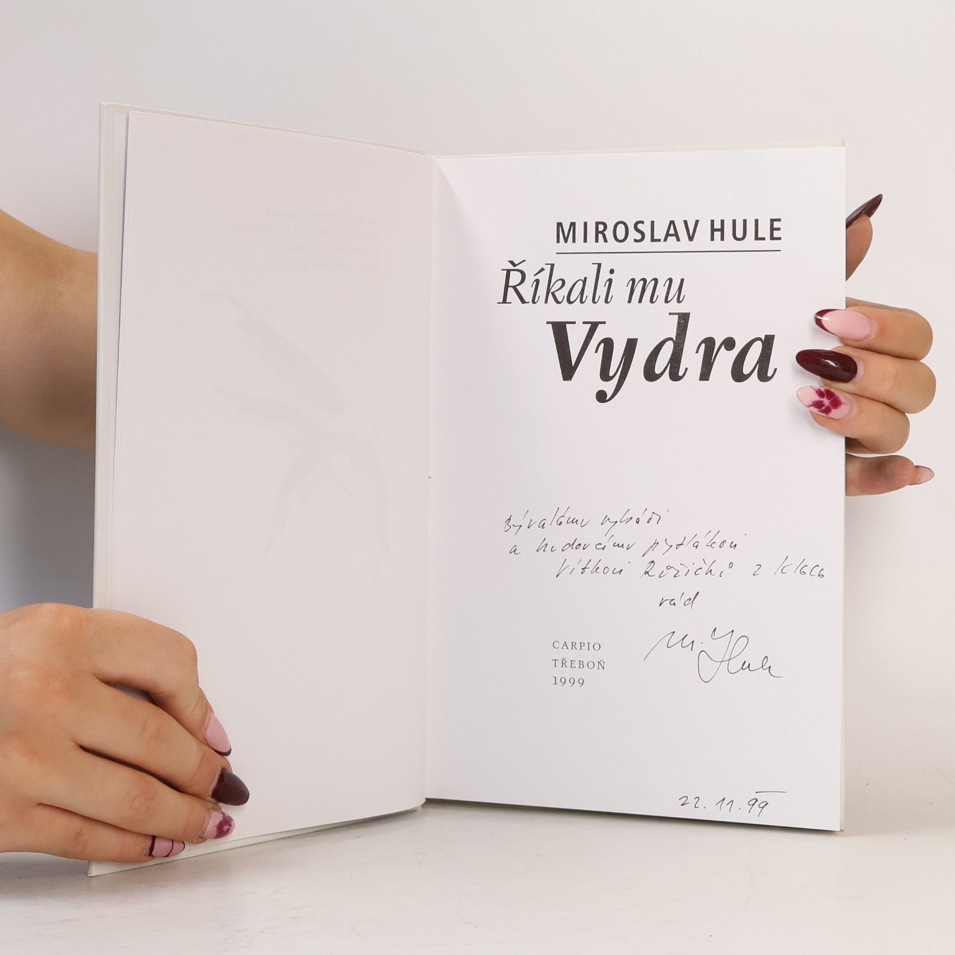 Miroslav Hule Říkali mu Vydra