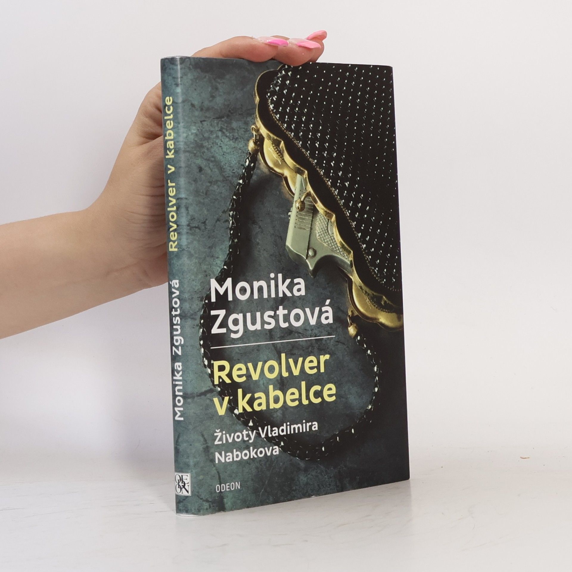 Revolver v kabelce – Životy Vladimira Nabokova