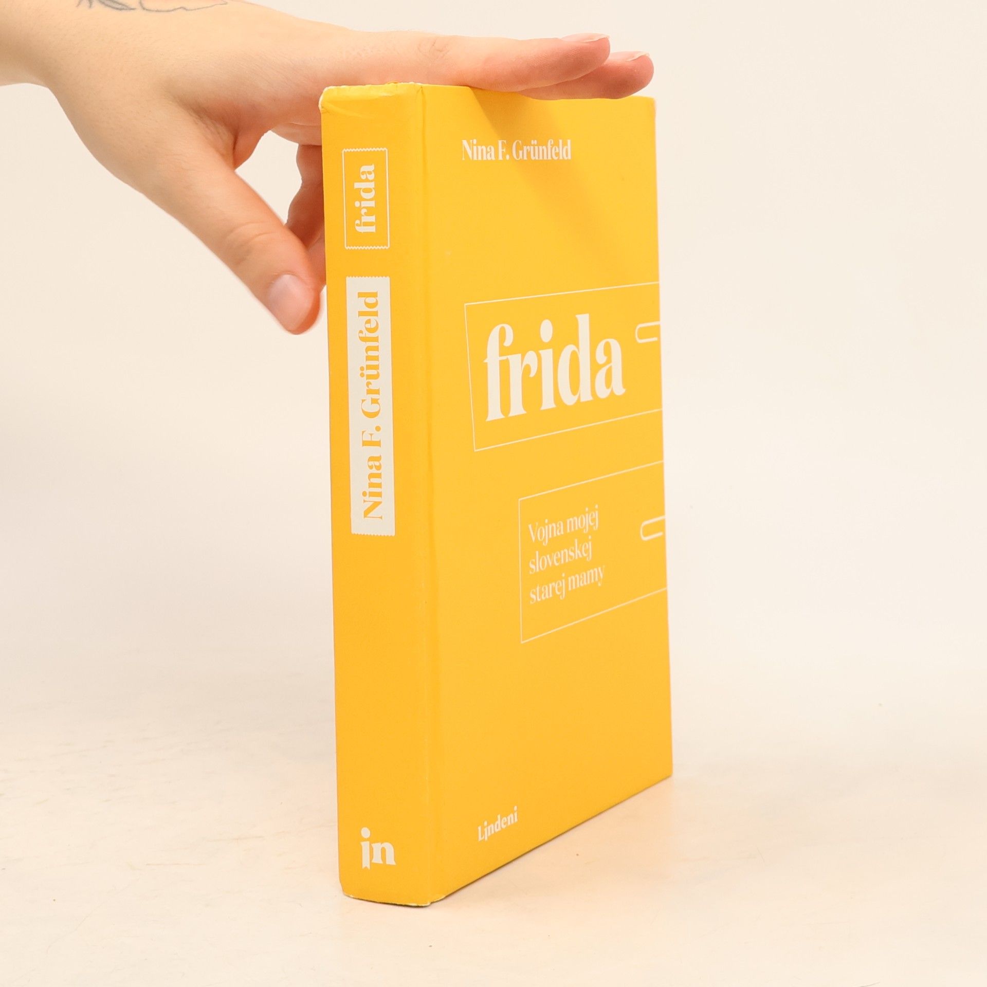 Nina Grünfeld Frida: Vojna mojej slovenskej starej mamy