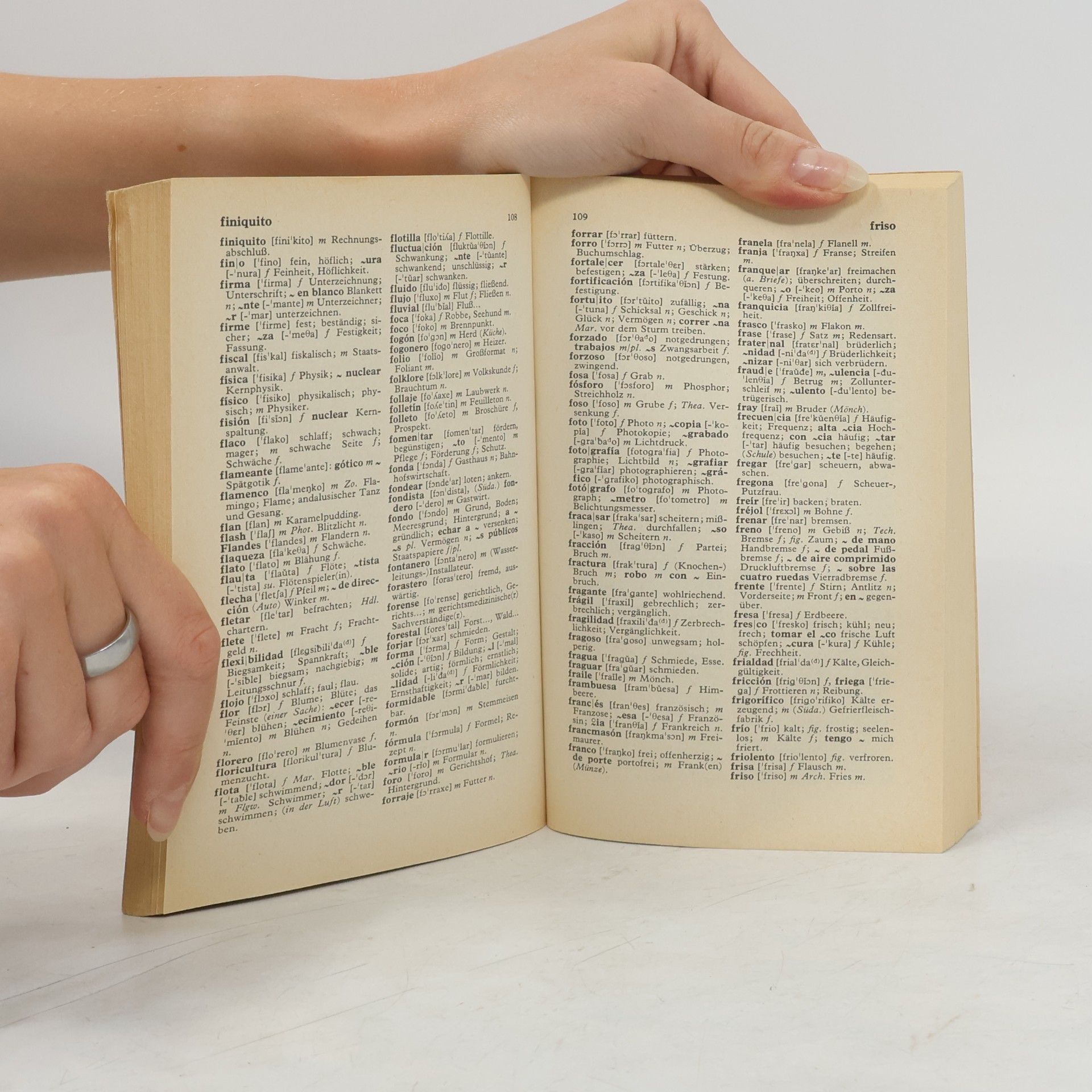 Collectif d'auteurs Langenscheidt Wörterbuch. Spanisch-Deutsch