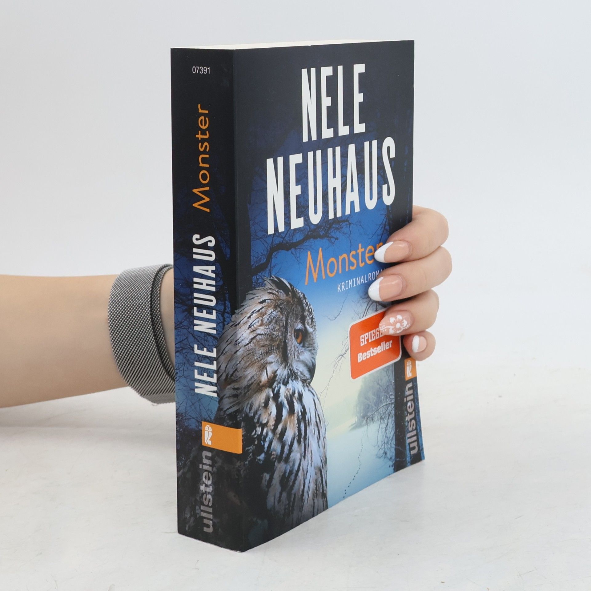 Nele Neuhaus Monster