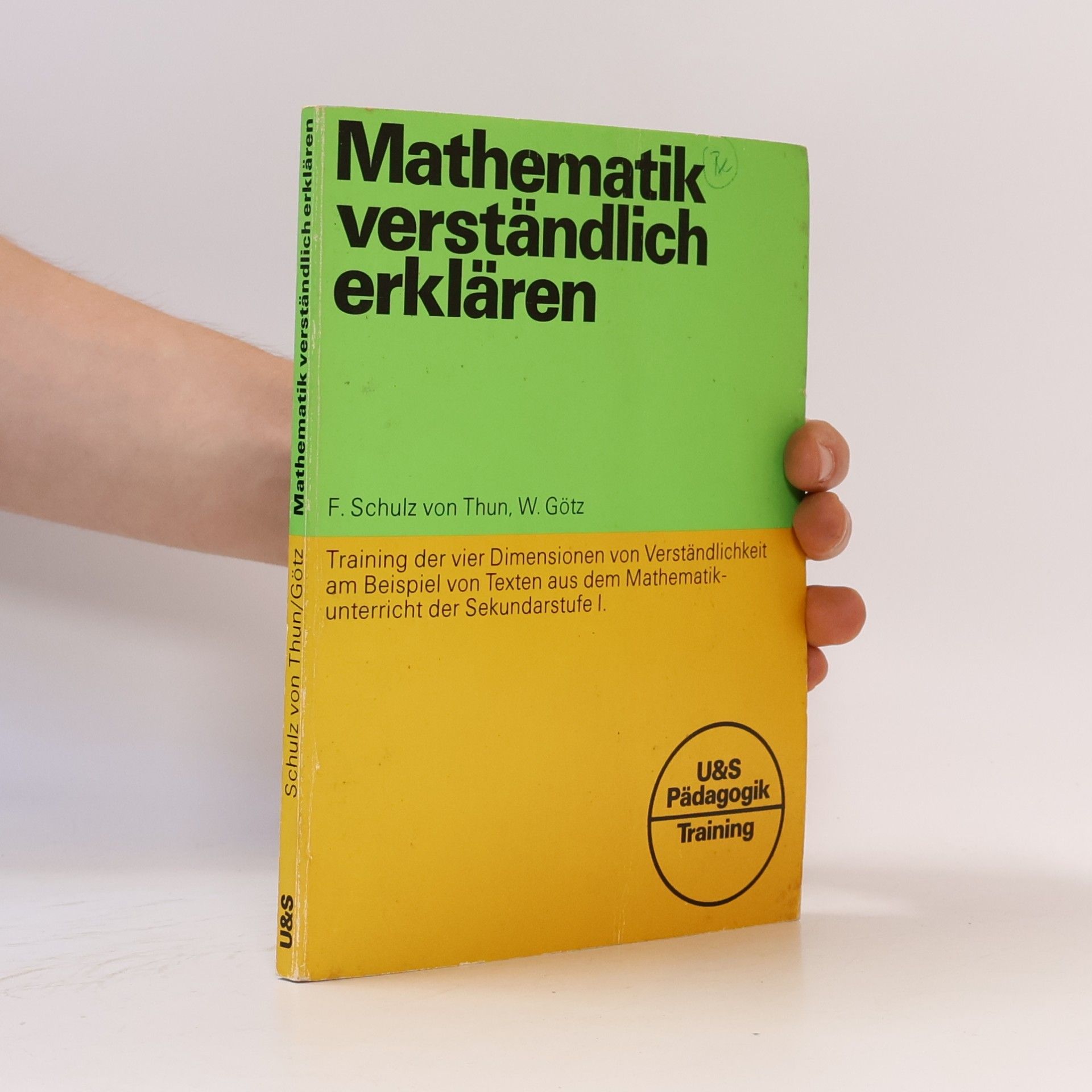 W. Götz Mathematik verständlich erklären