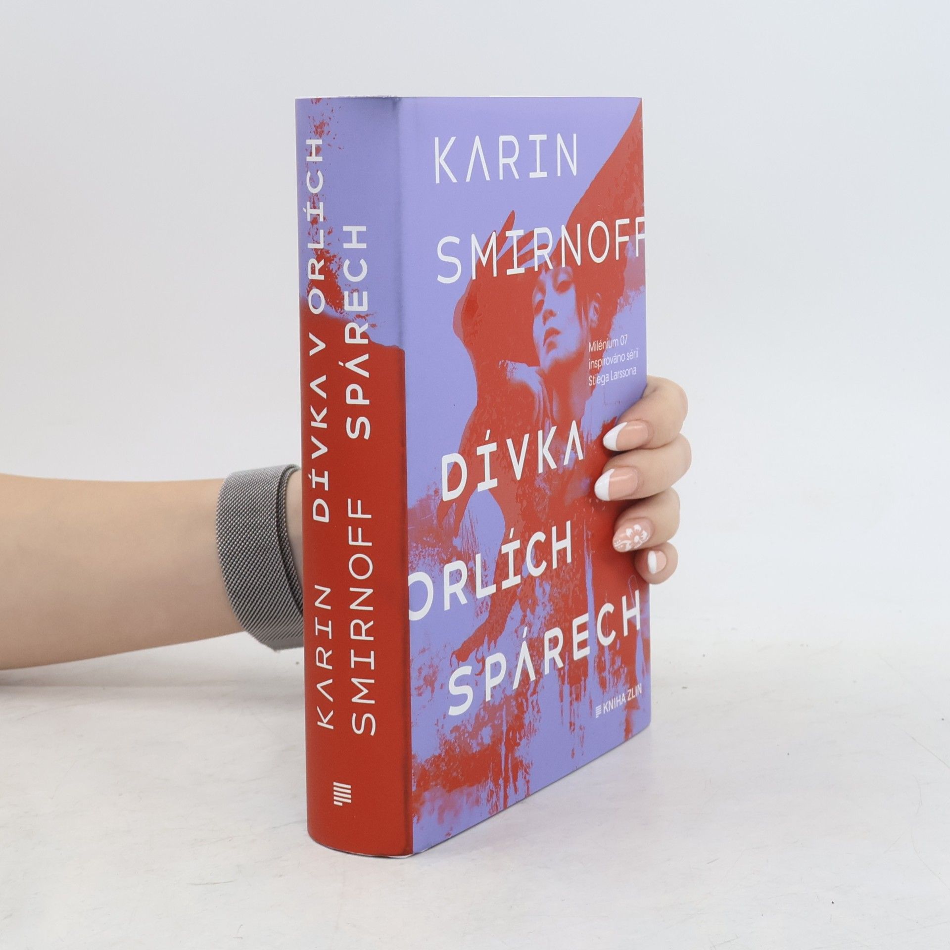 Dívka v orlích spárech