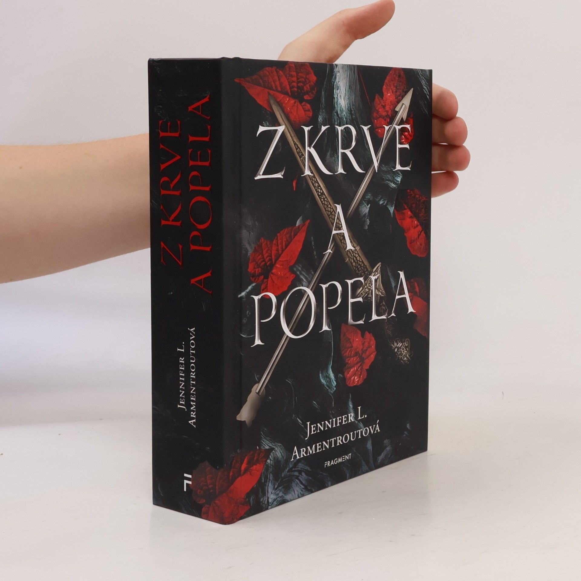 Jennifer Armentrout Z krve a popela