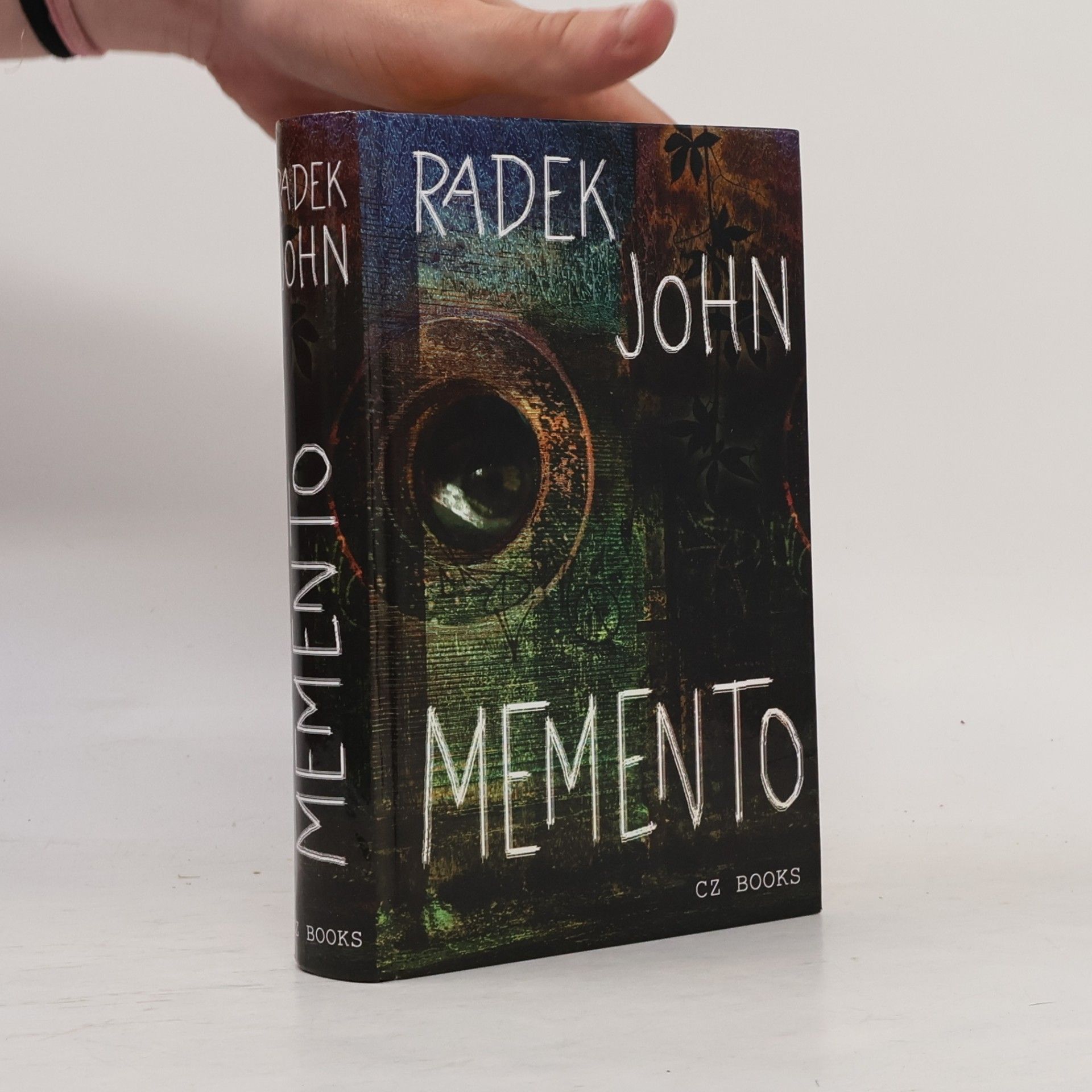 Radek John Memento