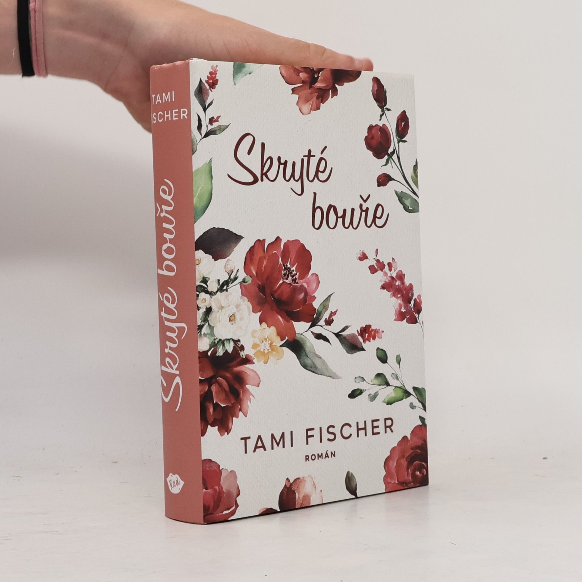 Tami Fischer Skryté bouře