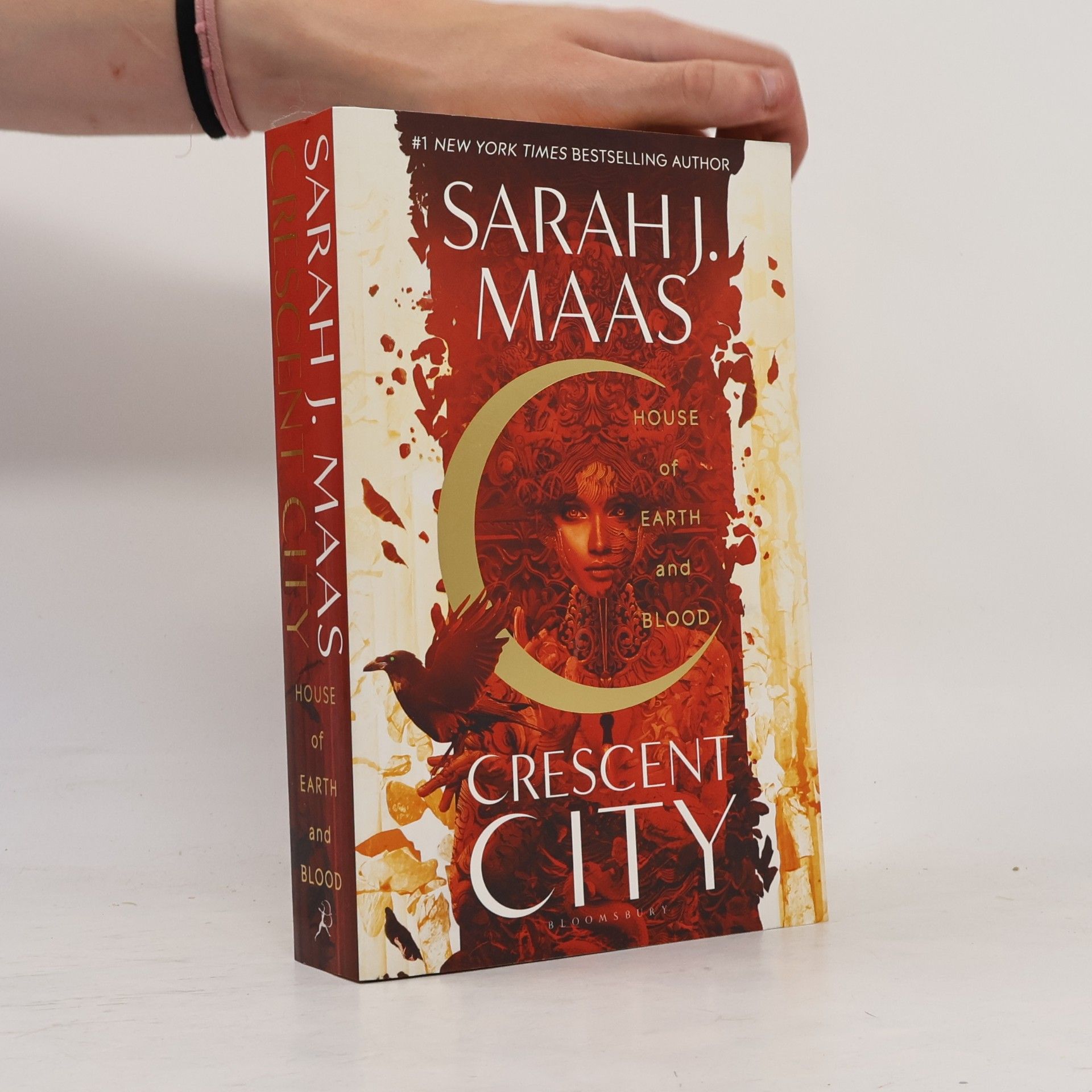 Sarah J. Maasová Crescent City 1. House of Earth and Blood