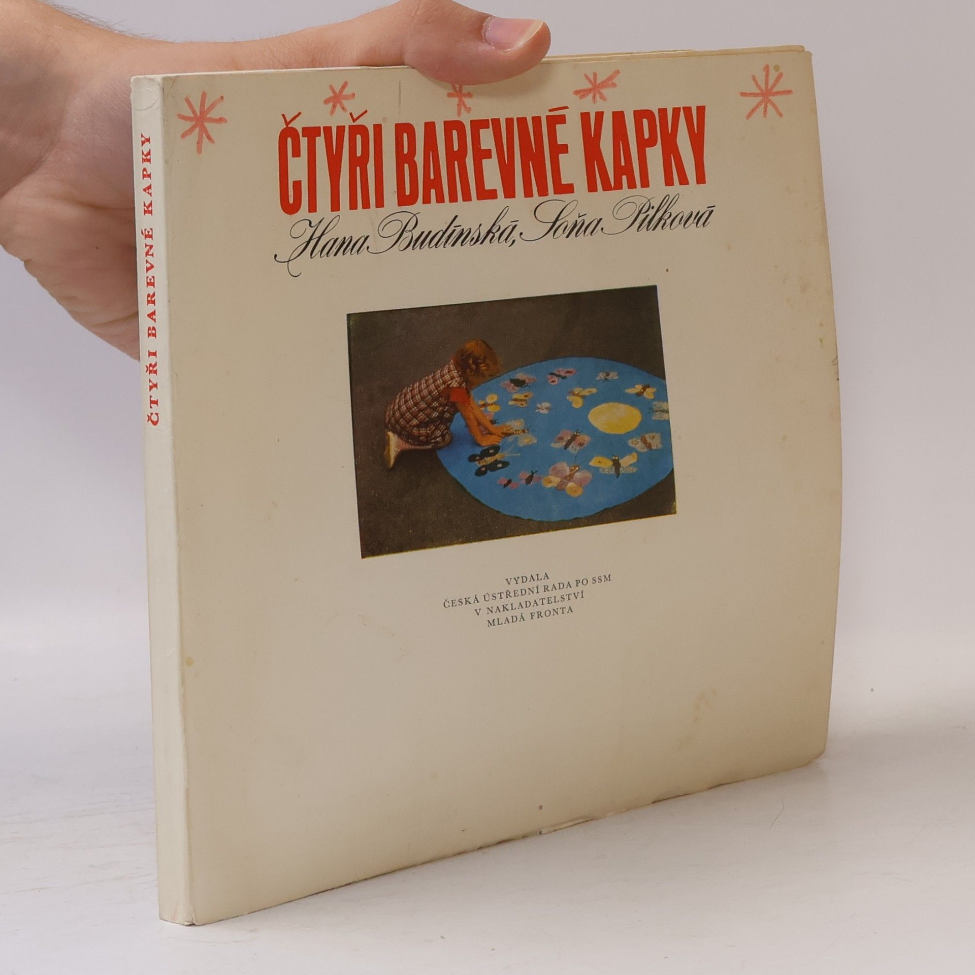 Čtyři barevné kapky