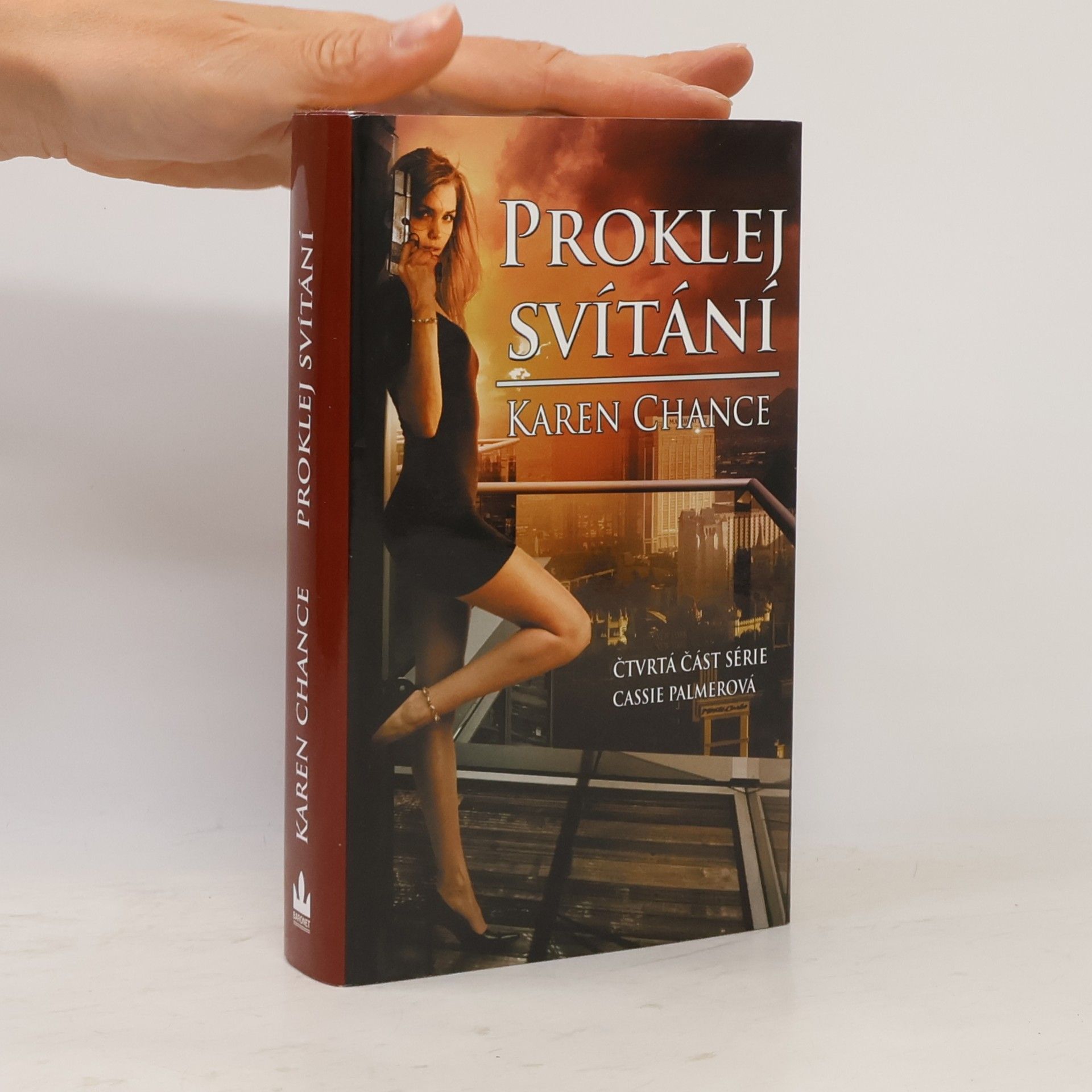 Karen Chance Proklej svítání