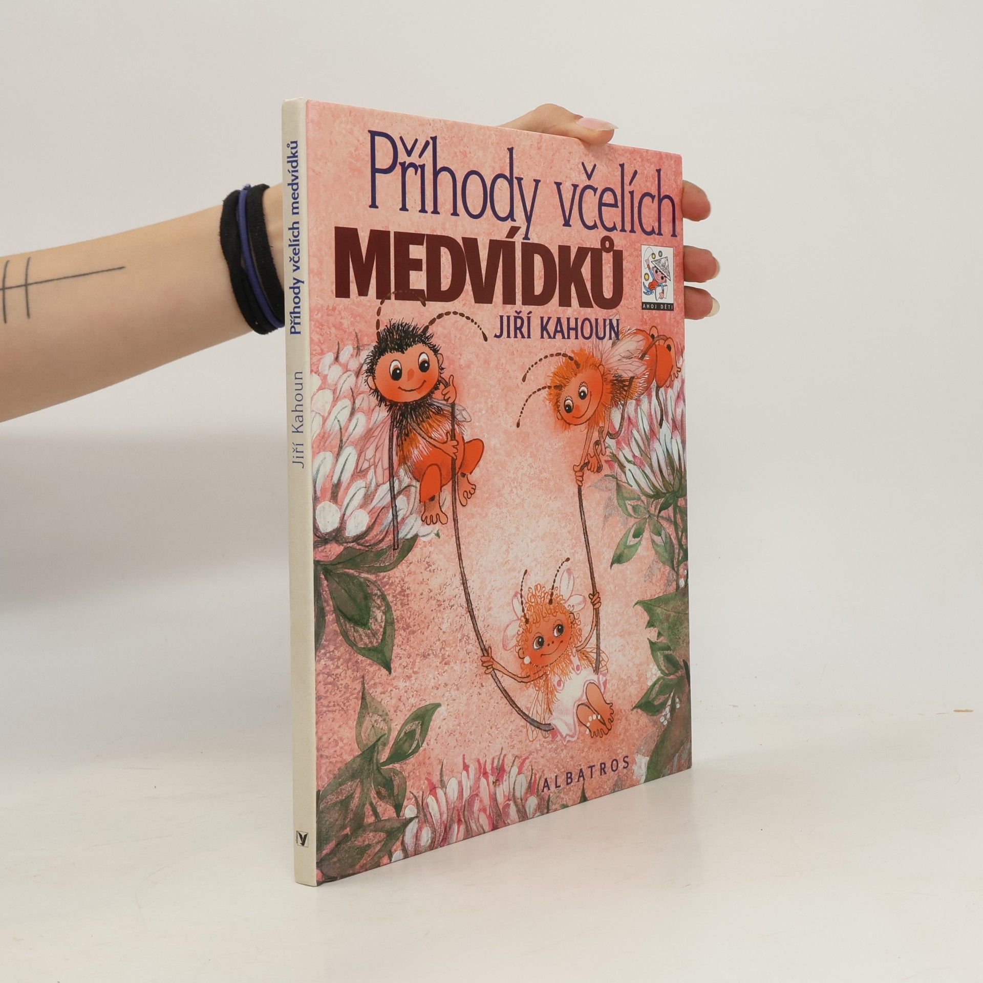 Jiří Kahoun Příhody včelích medvídků