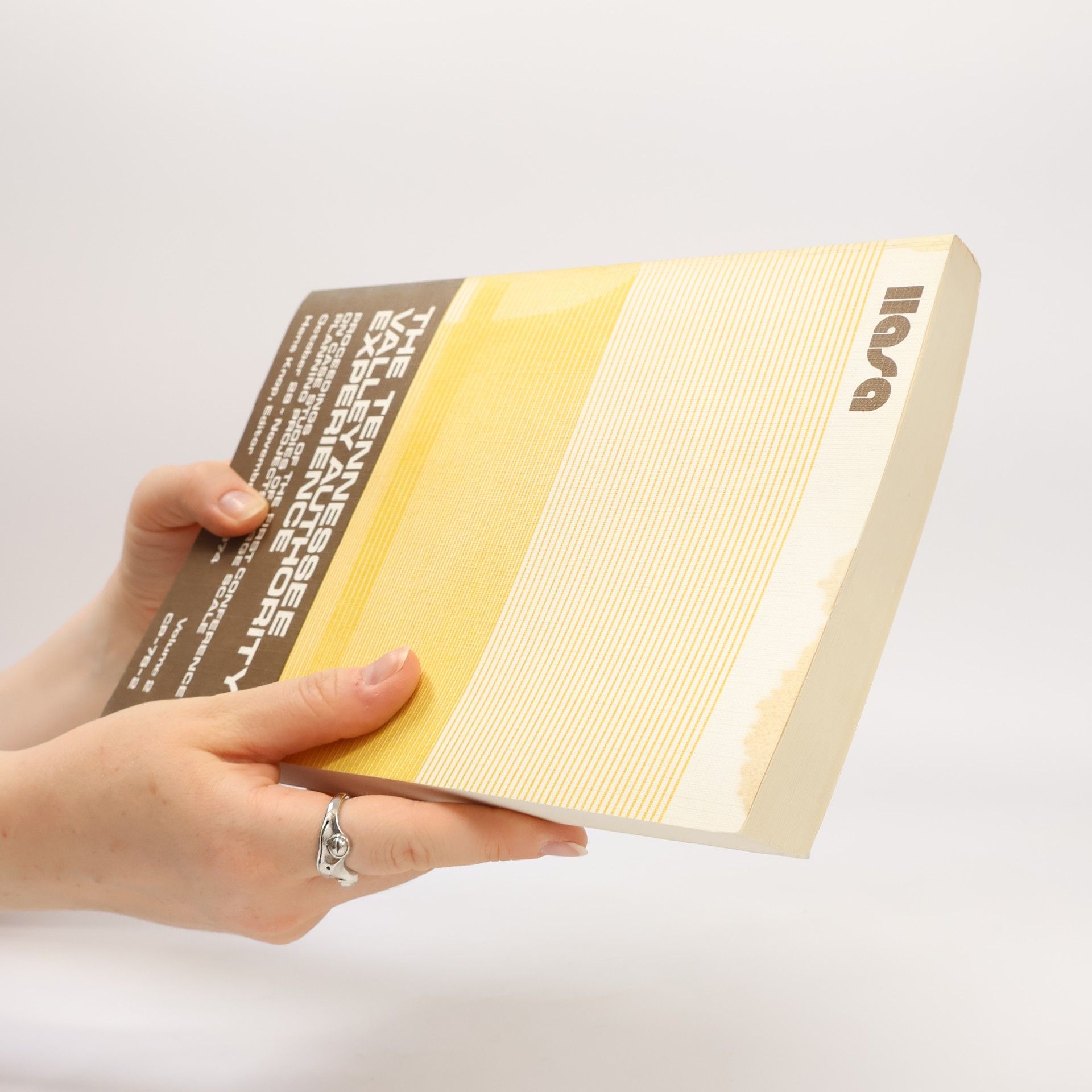 Various authors The Tennessee Valley Authority Experience: Proceedings of the First Conference on Case Studies of Large Scale Planning Projects Vol. 2