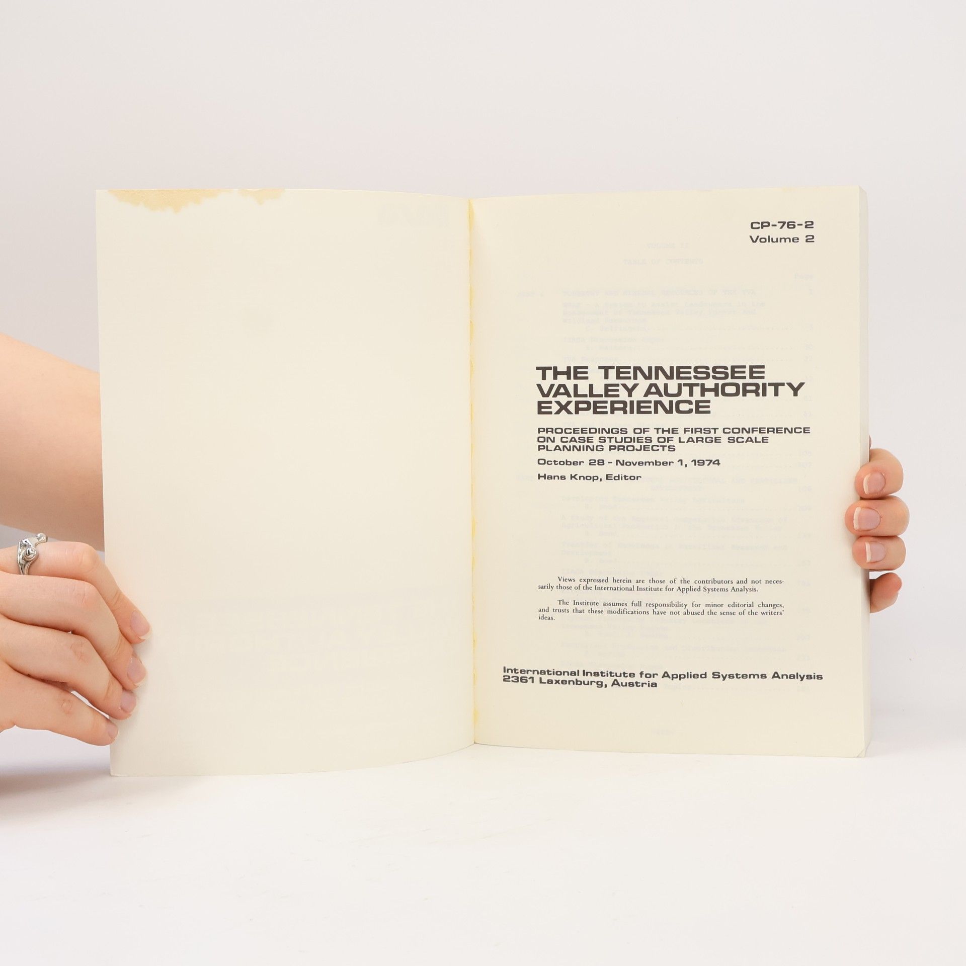 Various authors The Tennessee Valley Authority Experience: Proceedings of the First Conference on Case Studies of Large Scale Planning Projects Vol. 2