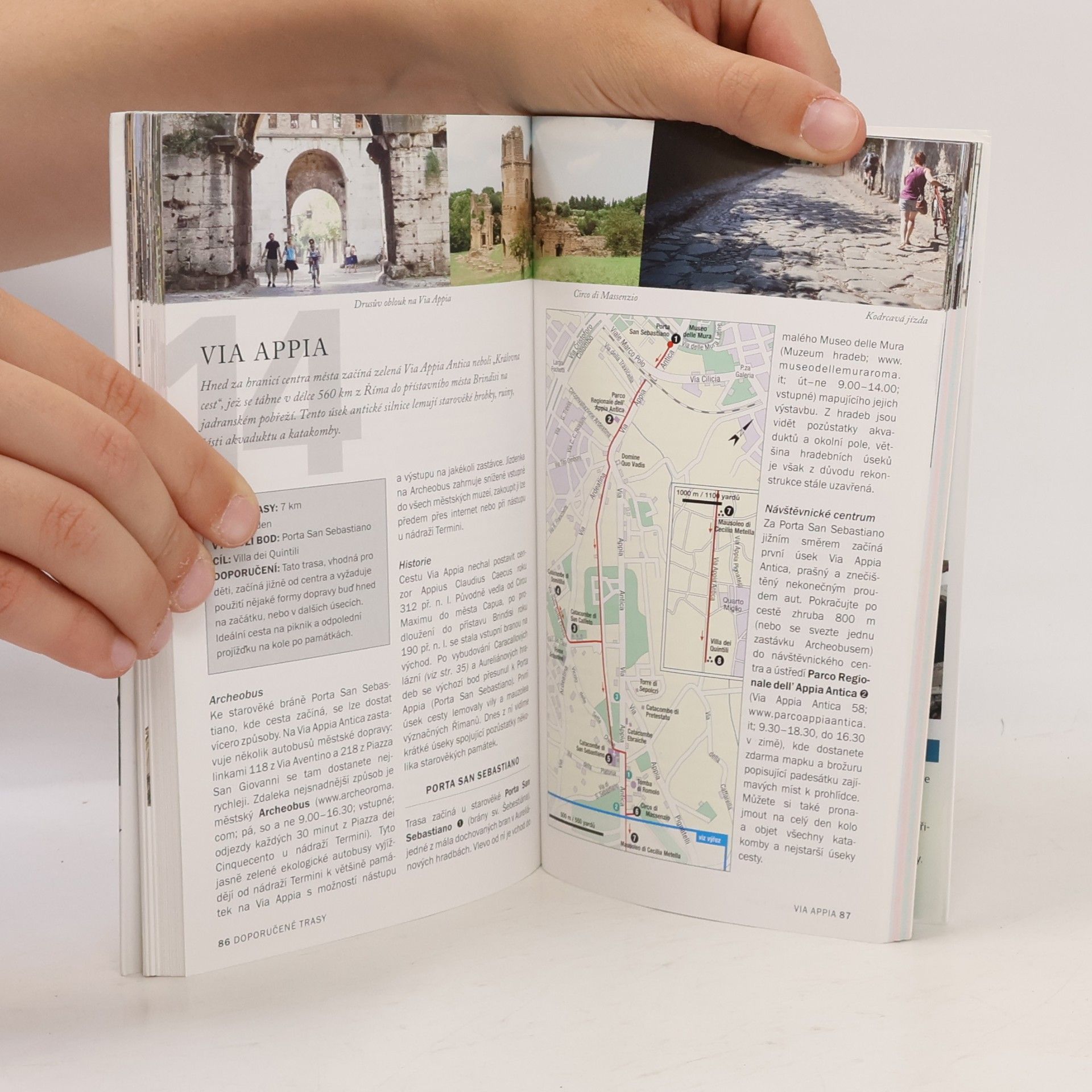 Autorenkollektiv Řím (průvodce s přiloženou mapou)