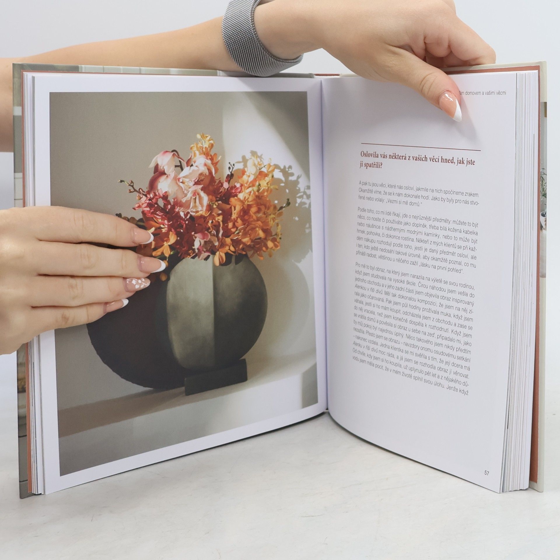 Marie Kondo Kuraši doma podle Marie Kondo : jak si uspořádat domácnost a dosáhnout ideálního života