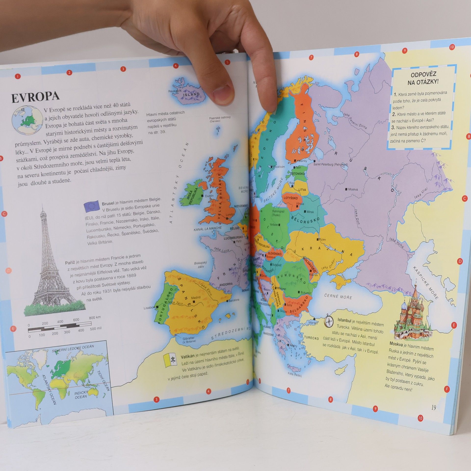 Helena Kholová Můj první atlas světa
